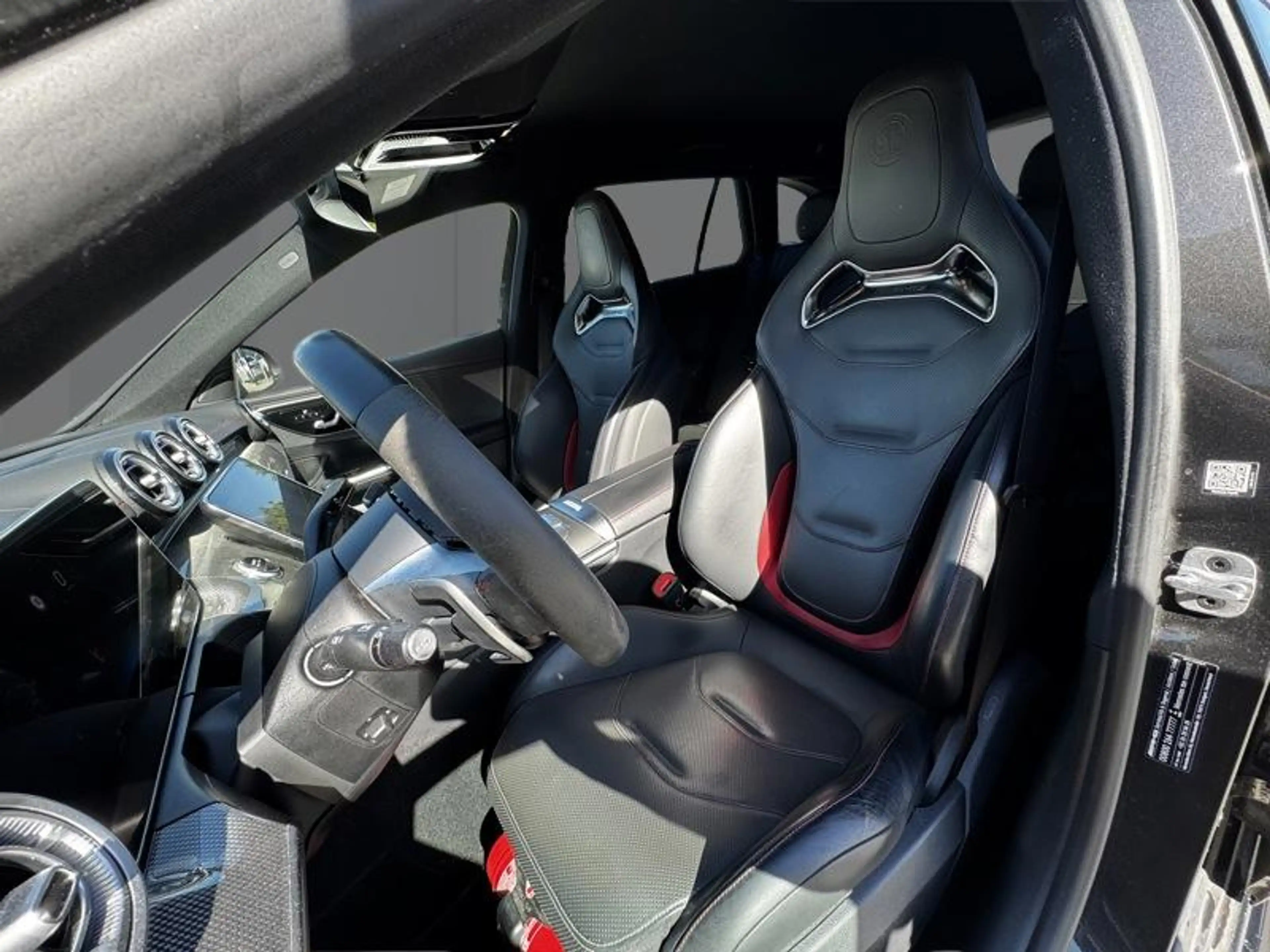 Mercedes-Benz C 63 AMG se Performance Break sièges perf. — photo 11