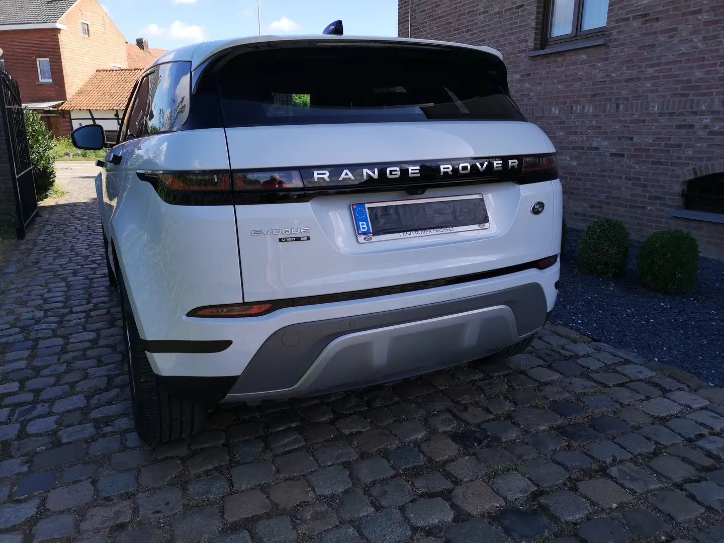 Land Rover Range Rover Evoque Range Rover Evoque D180 SE Blanc - 2