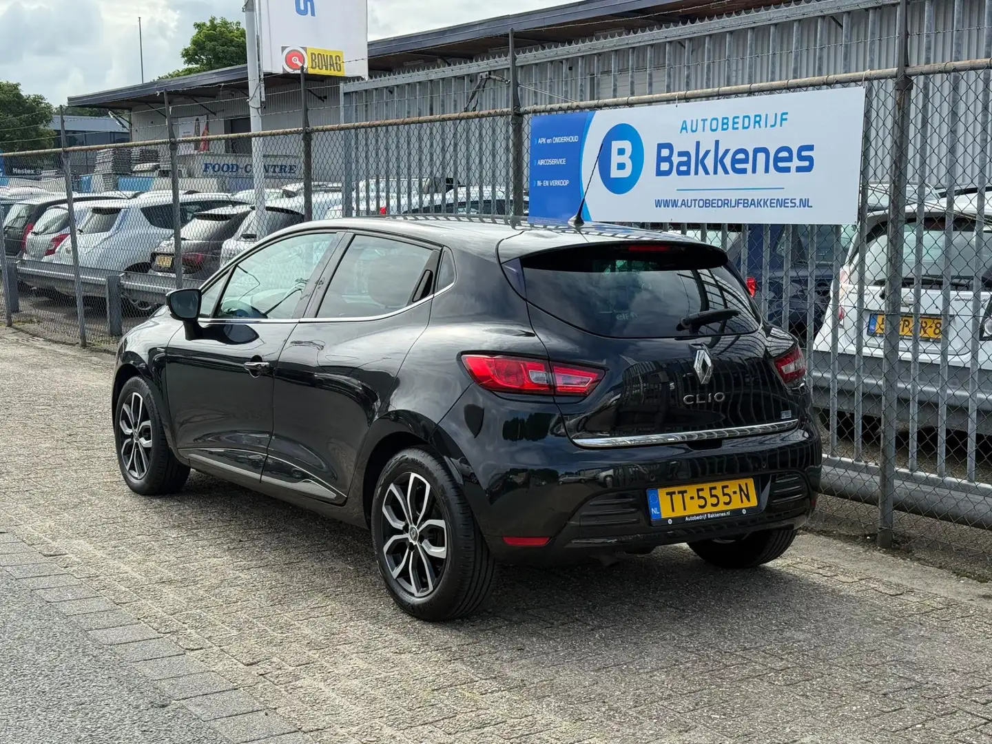 Renault Clio 0.9 TCe Limited | Airco | Cruise | Navi | Bluetoot Zwart - 2