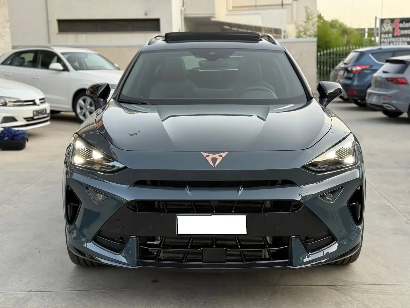 CUPRA Formentor 1.5  150 CV Hybrid DSG +Pack EDGE TETTO Grijs - 2