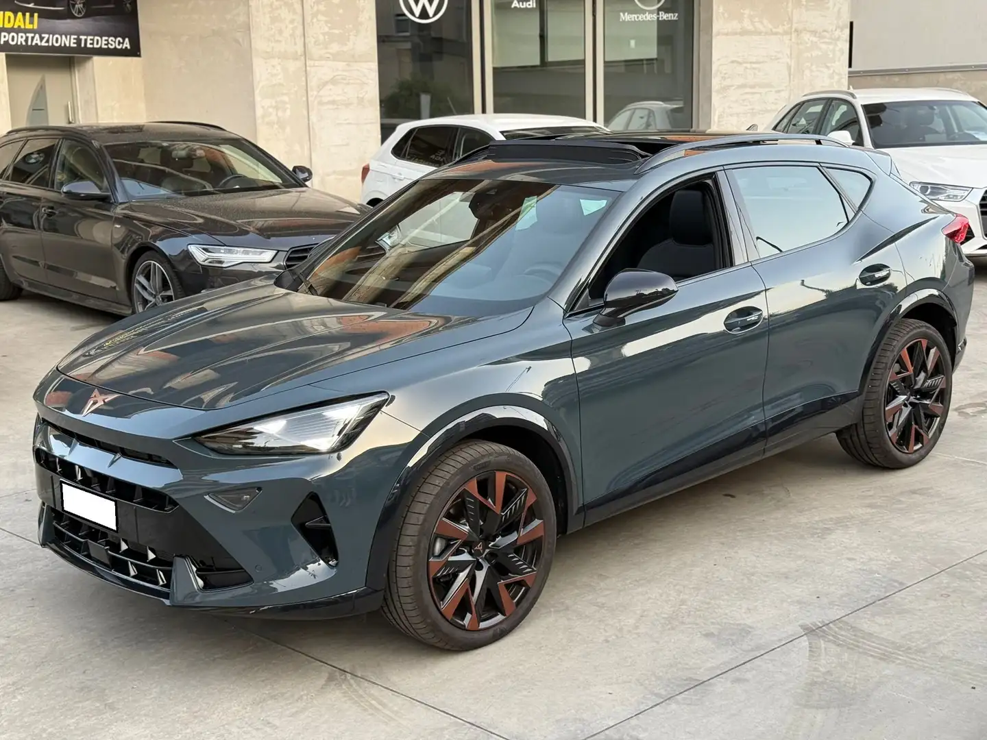 CUPRA Formentor 1.5  150 CV Hybrid DSG +Pack EDGE TETTO Grijs - 1