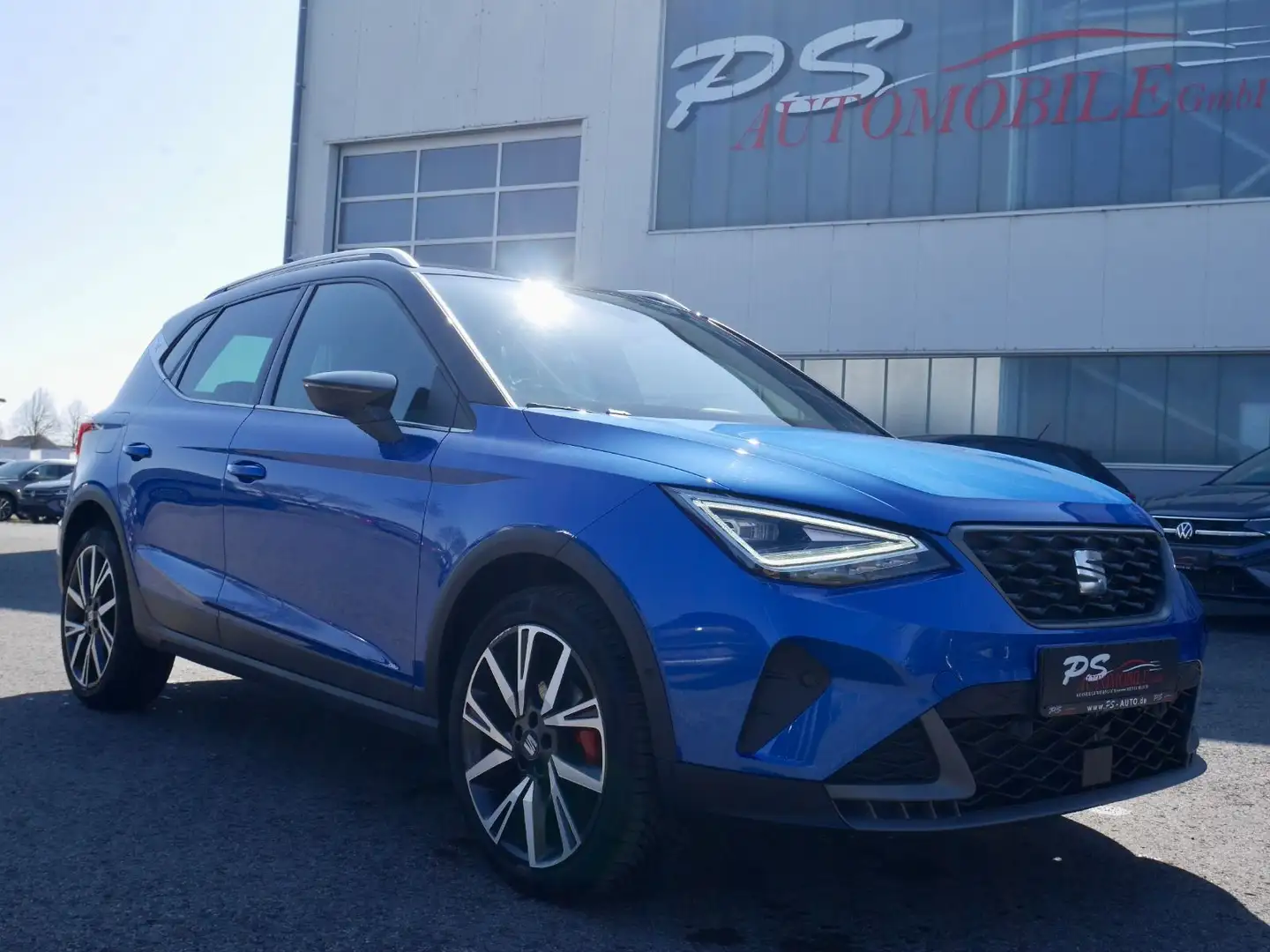 SEAT Arona 1.5 TSI DSG"FR"Navi+LED+Kamera+App+18" Bleu - 2