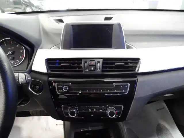 BMW X1 view 5