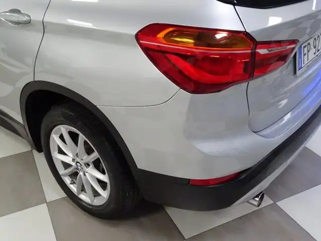 BMW X1 view 11