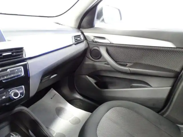 BMW X1 view 8