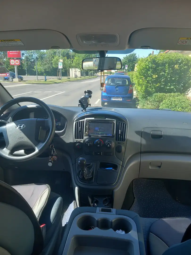 Hyundai H-1 TQ Grau - 2