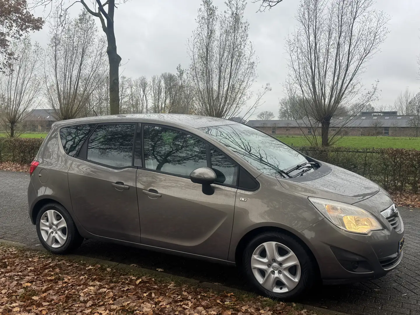 Opel Meriva 1.4 Turbo Selection Marrón - 2