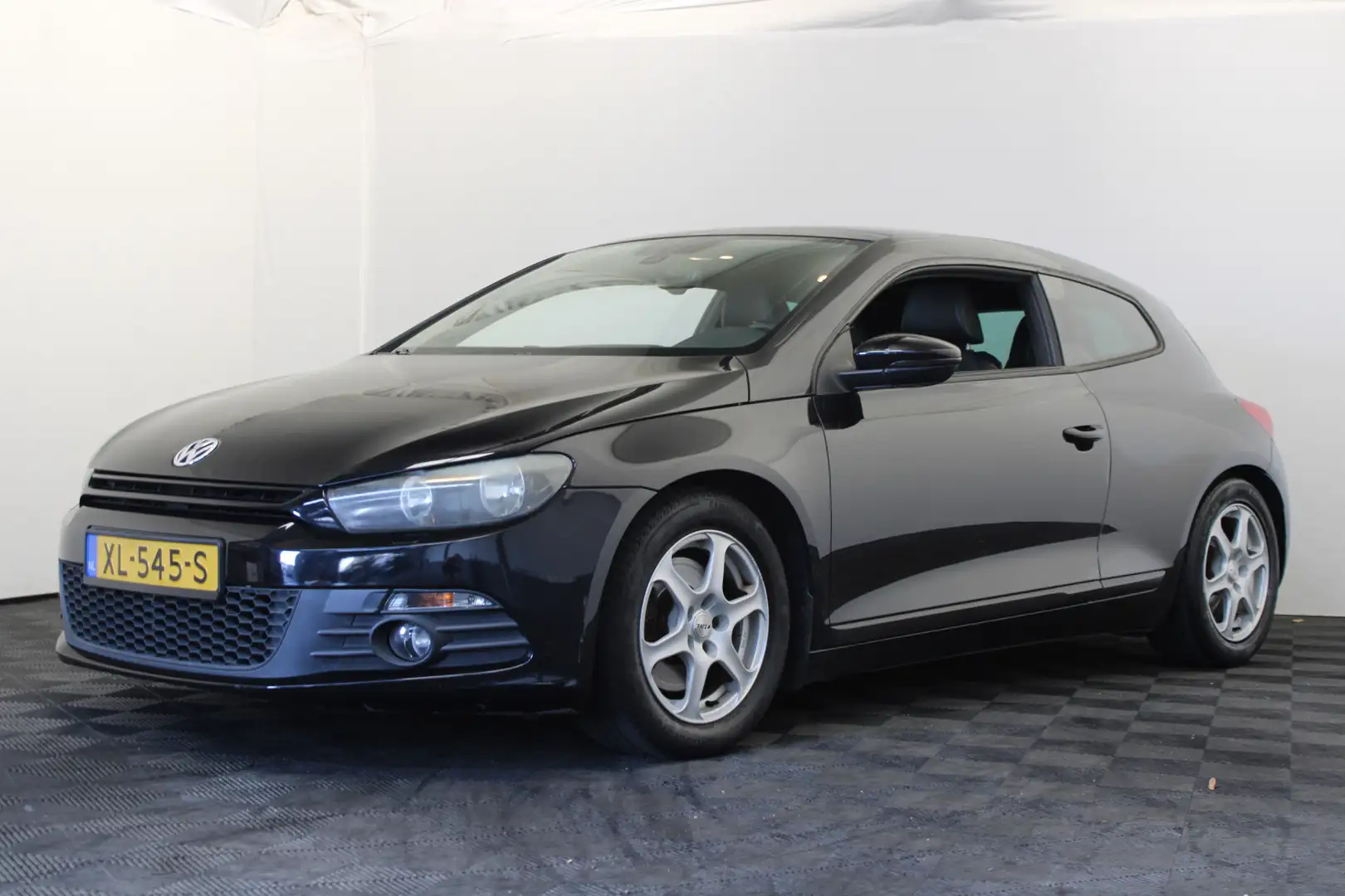 Volkswagen Scirocco 1.4 TSI Zwart - 1