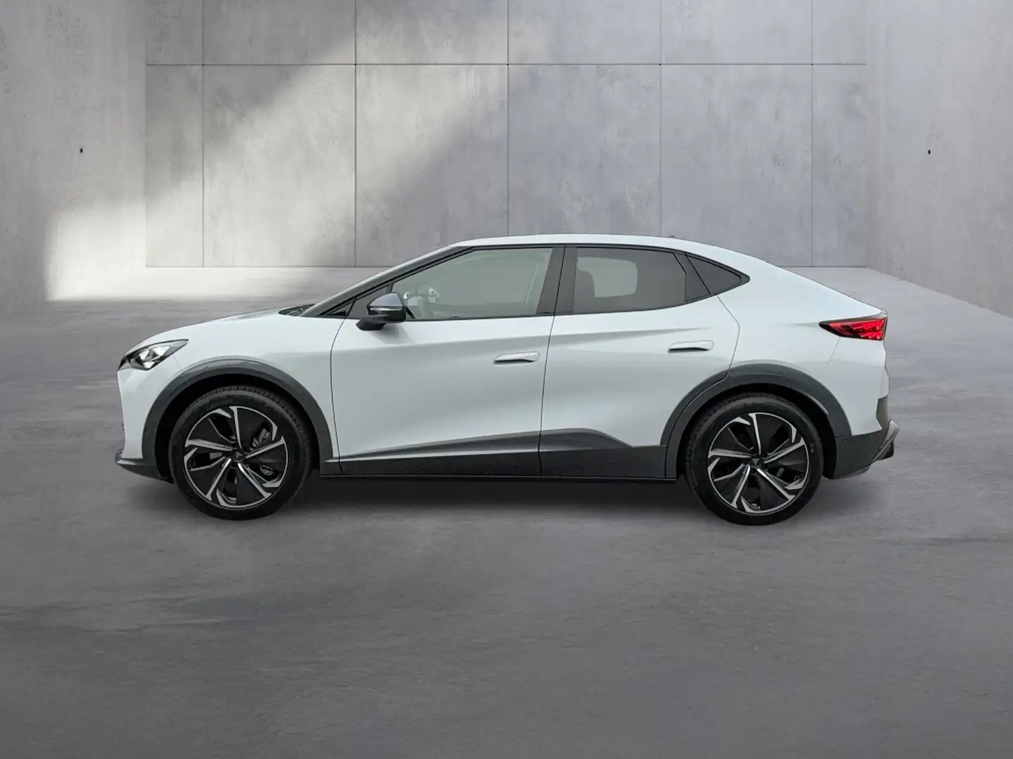 CUPRA Tavascan VZ Adrenaline 4Drive250kW/340PS Silber - 2