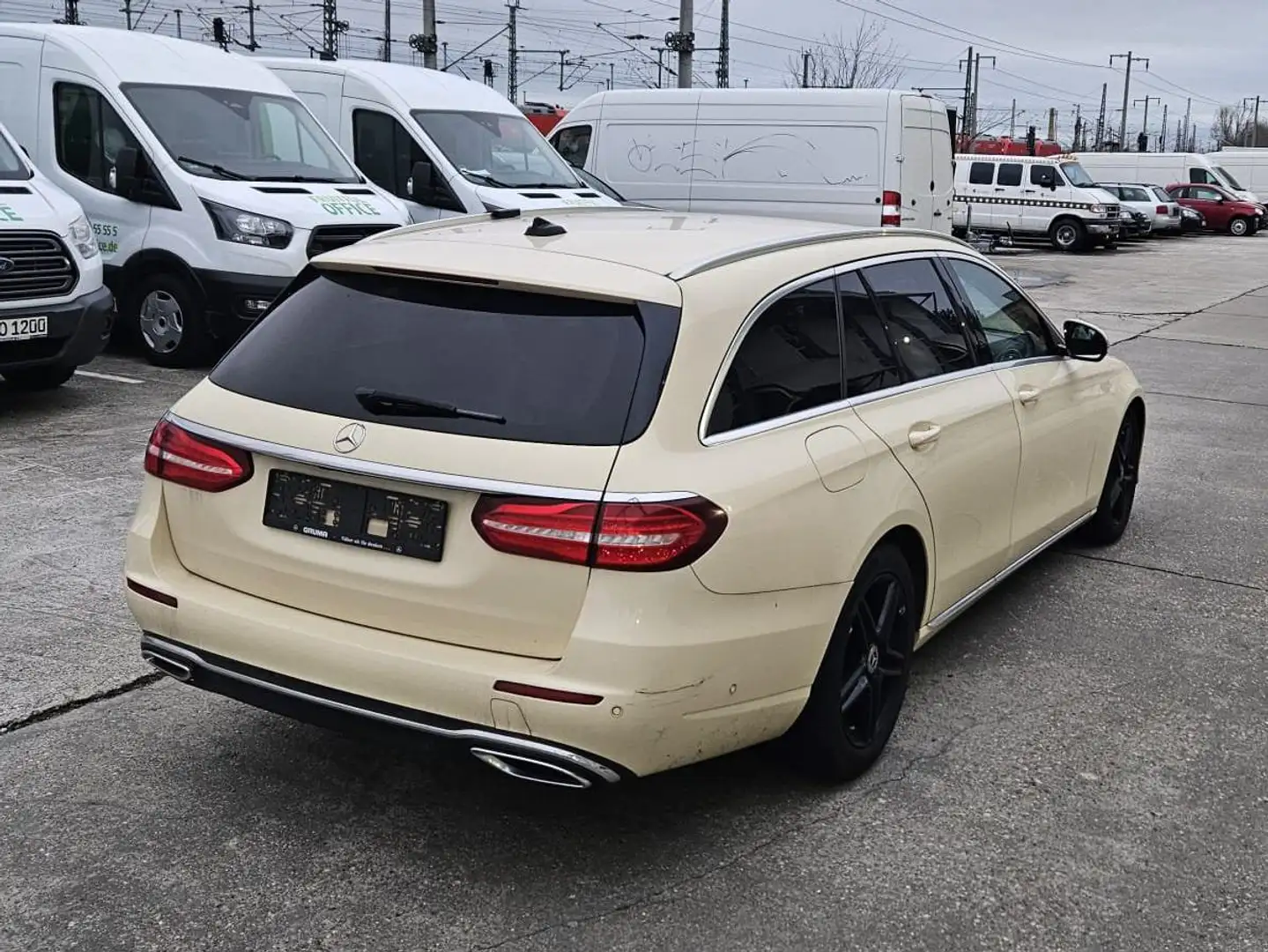 Mercedes-Benz E 200 E-Klasse T-Modell Diesel d T 9G-TRONIC Amarillo - 2