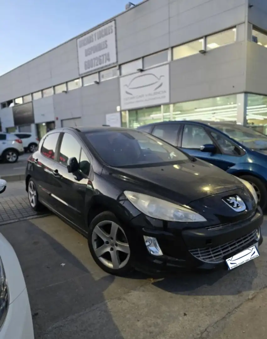 Peugeot 308 1.6 THP Premium 6vel. Negro - 1