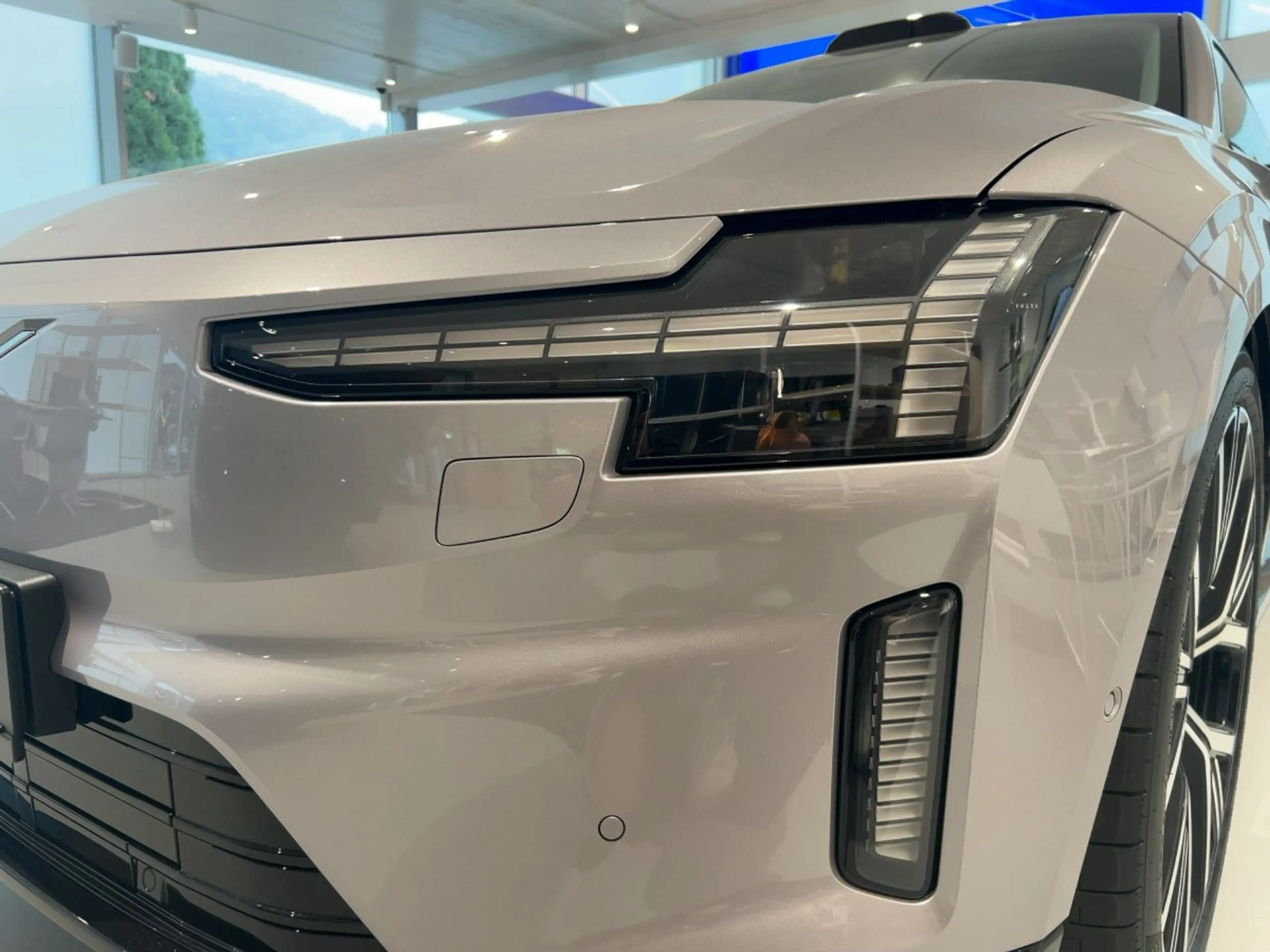 Volvo ES90 Ultra, Single Motor Extended Range, Vollelektrisch — photo 3