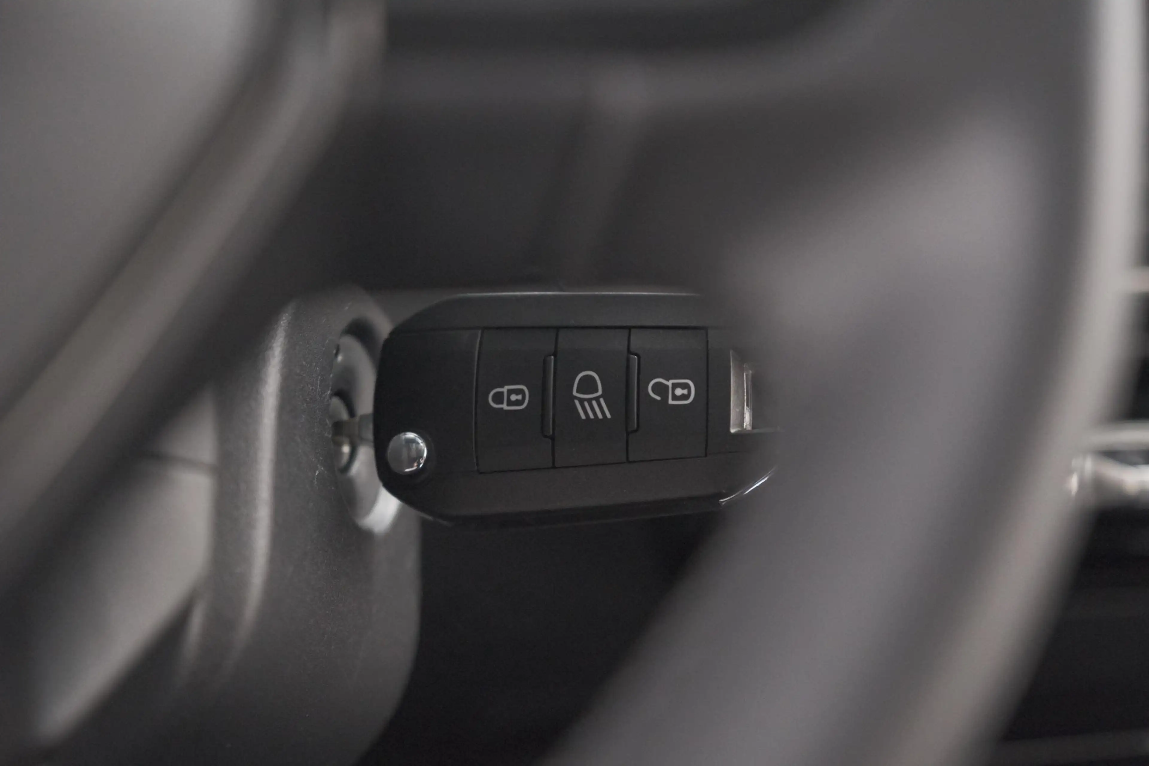 Peugeot 208 1.2 Hybrid 110 e-DCS6 Allure | Apple Carplay | Par — photo 13