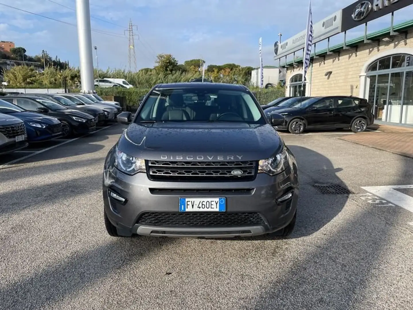 Land Rover Discovery Sport 2.0 TD4 150 CV Auto Business Edition Pure Šedá - 2