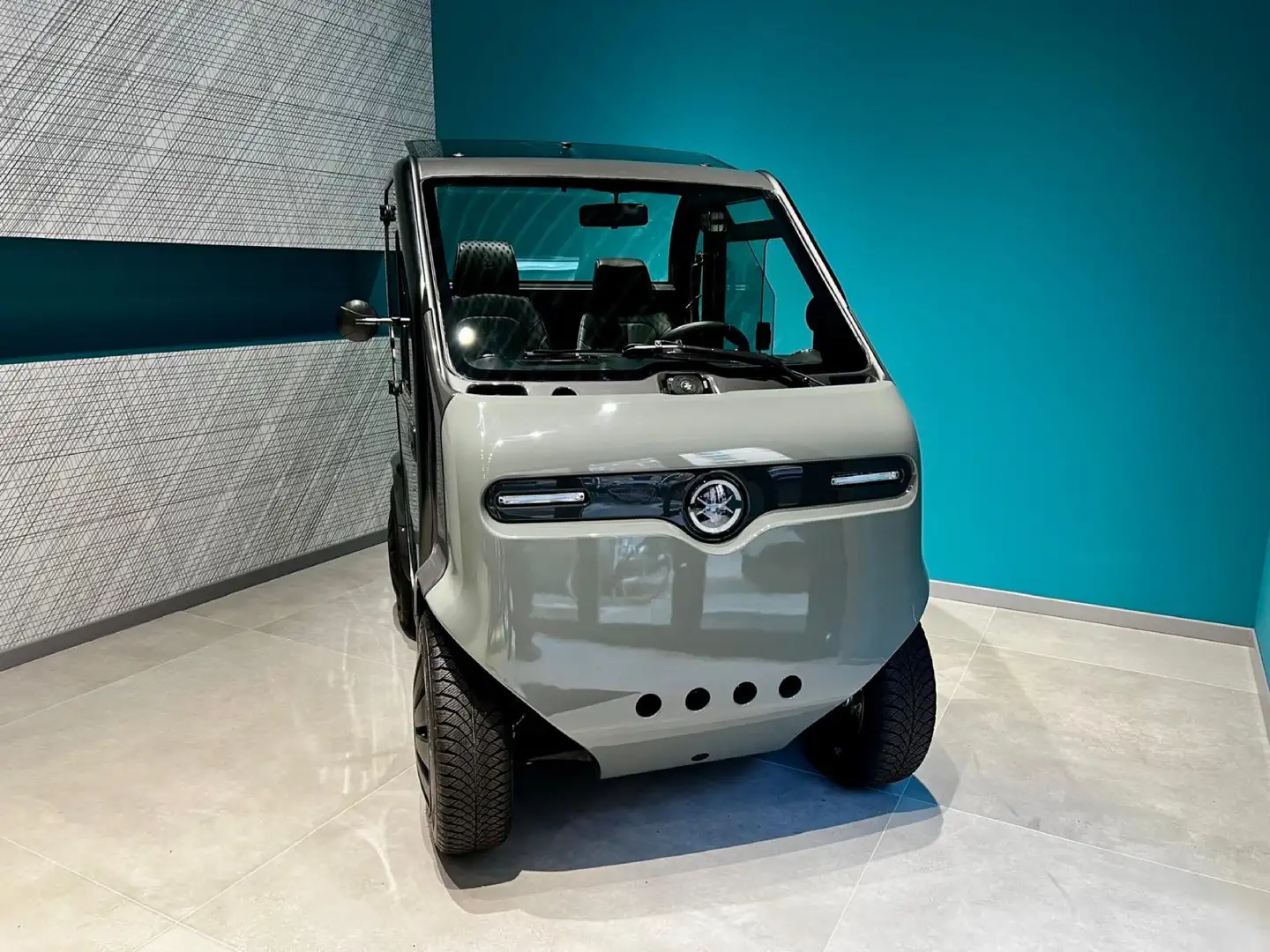Tazzari EV Zero City ZEROMAX Pronta consegna vari colori Gri - 2
