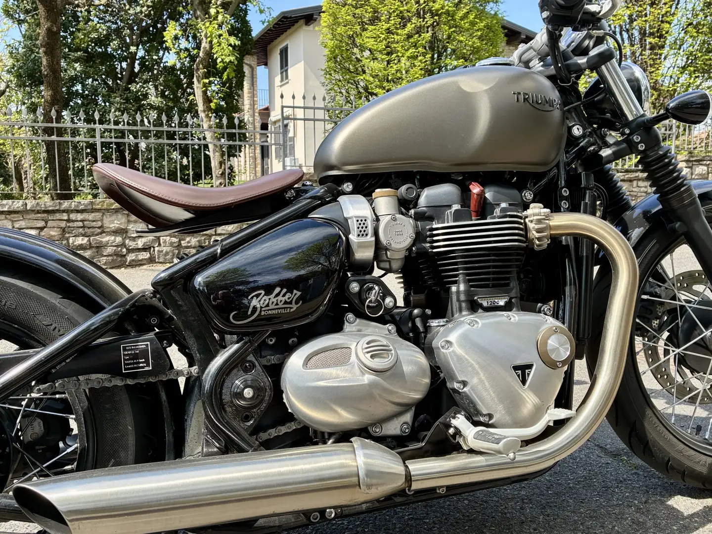 Triumph Bonneville Bobber - 1