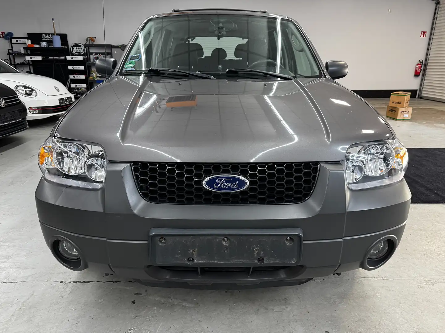 Ford Maverick Highclass*1.Hand*Sehr gepflegt* Grau - 2