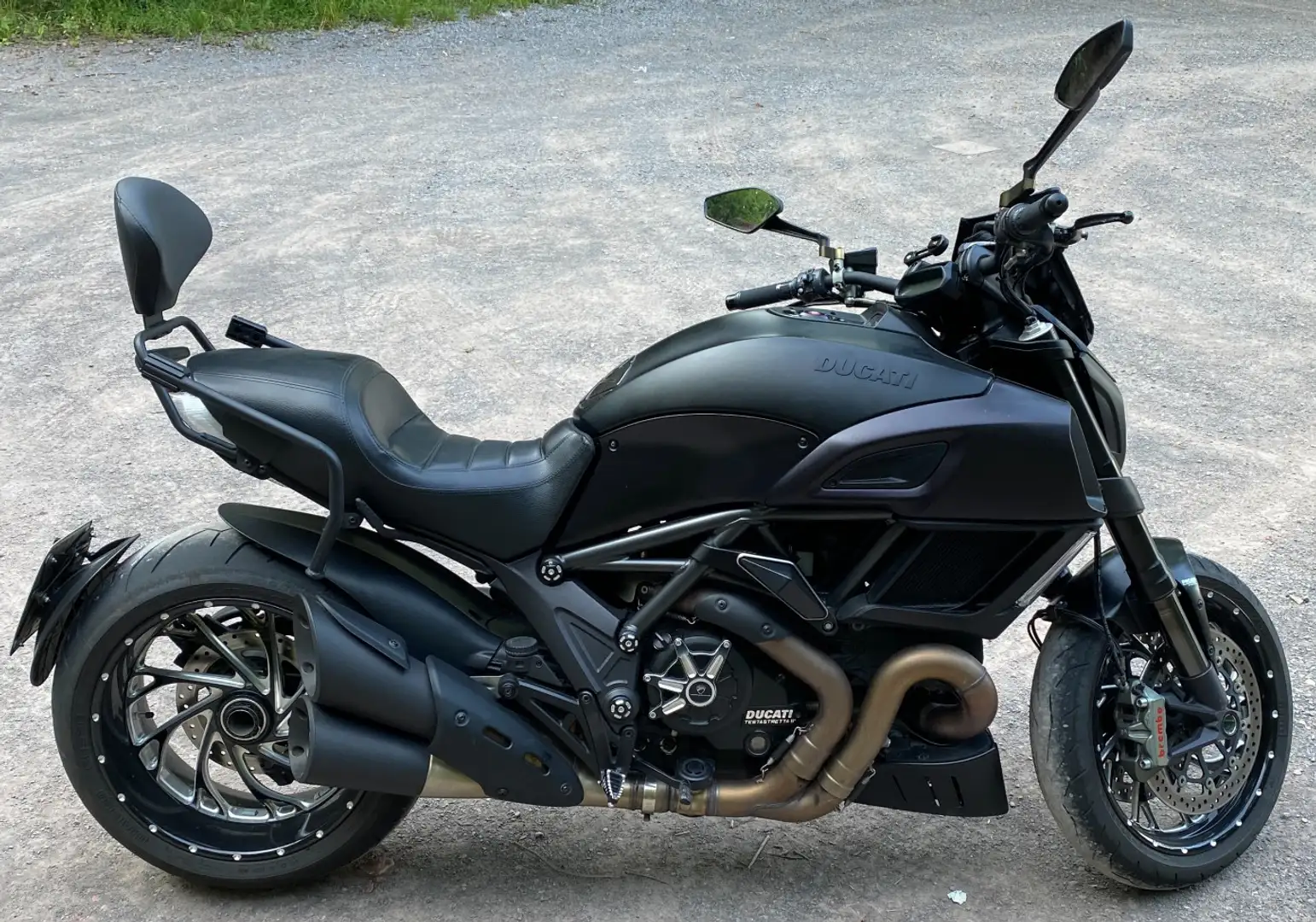Ducati Diavel Kofferset, Windschilt inf Rückenlehne für Sozius Negro - 1