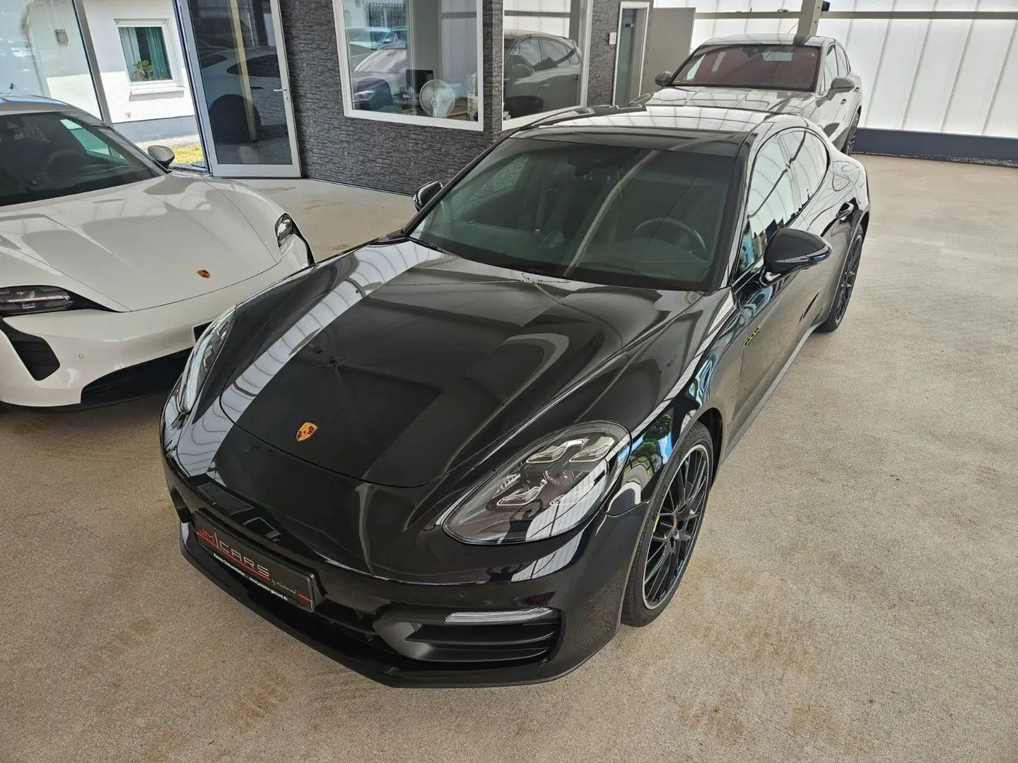 Porsche Panamera 4 E-Hybrid Platinum Edition Negru - 2