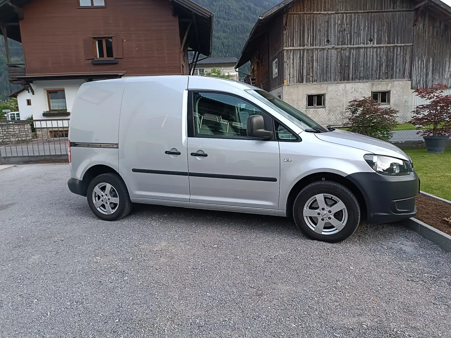 Volkswagen Caddy Kombi Cross 1,6 TDI DPF - 1