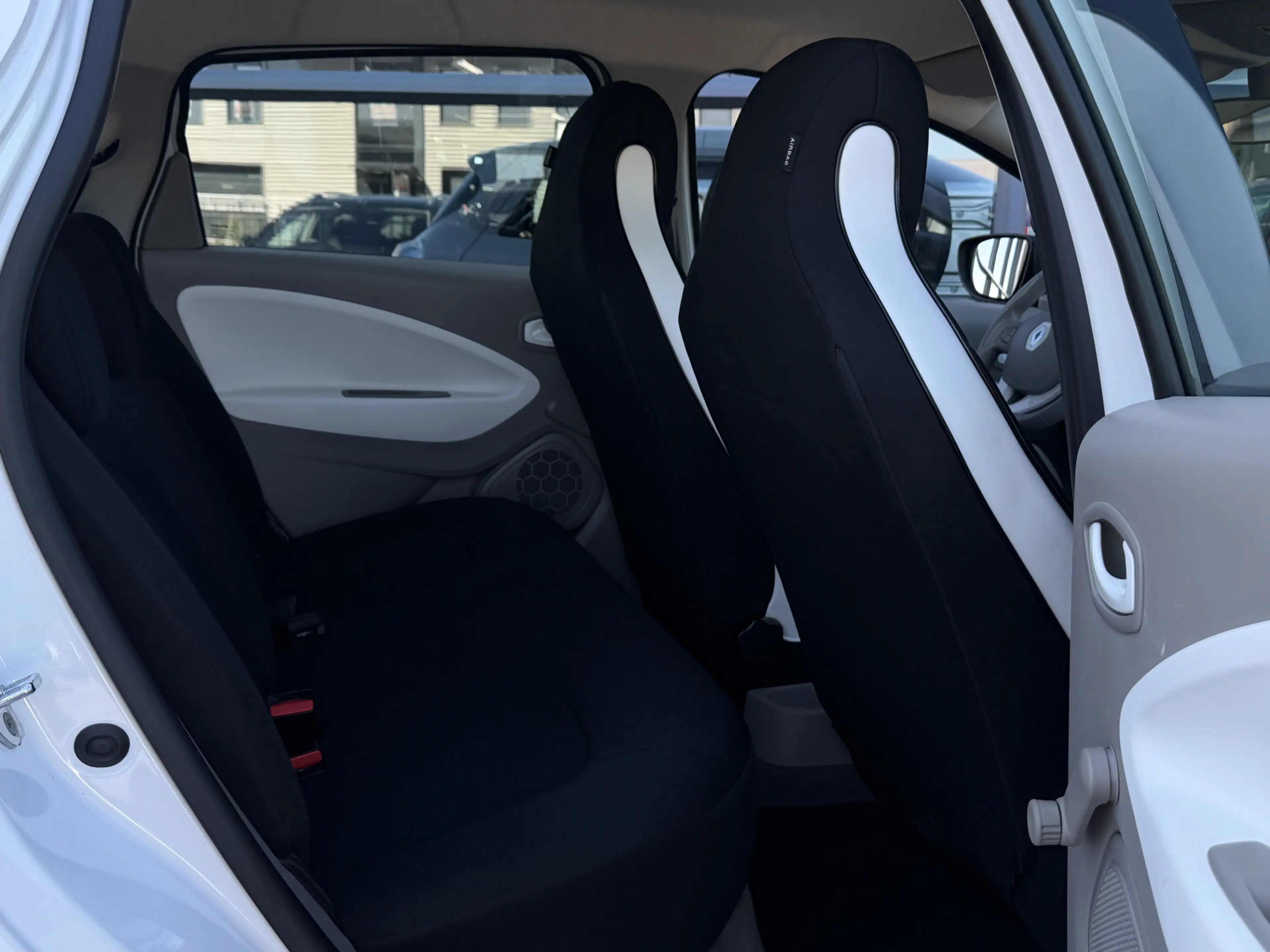 Renault ZOE R90 Life 41 kWh (ex Accu) I Aut. I Clima I Navi — photo 10