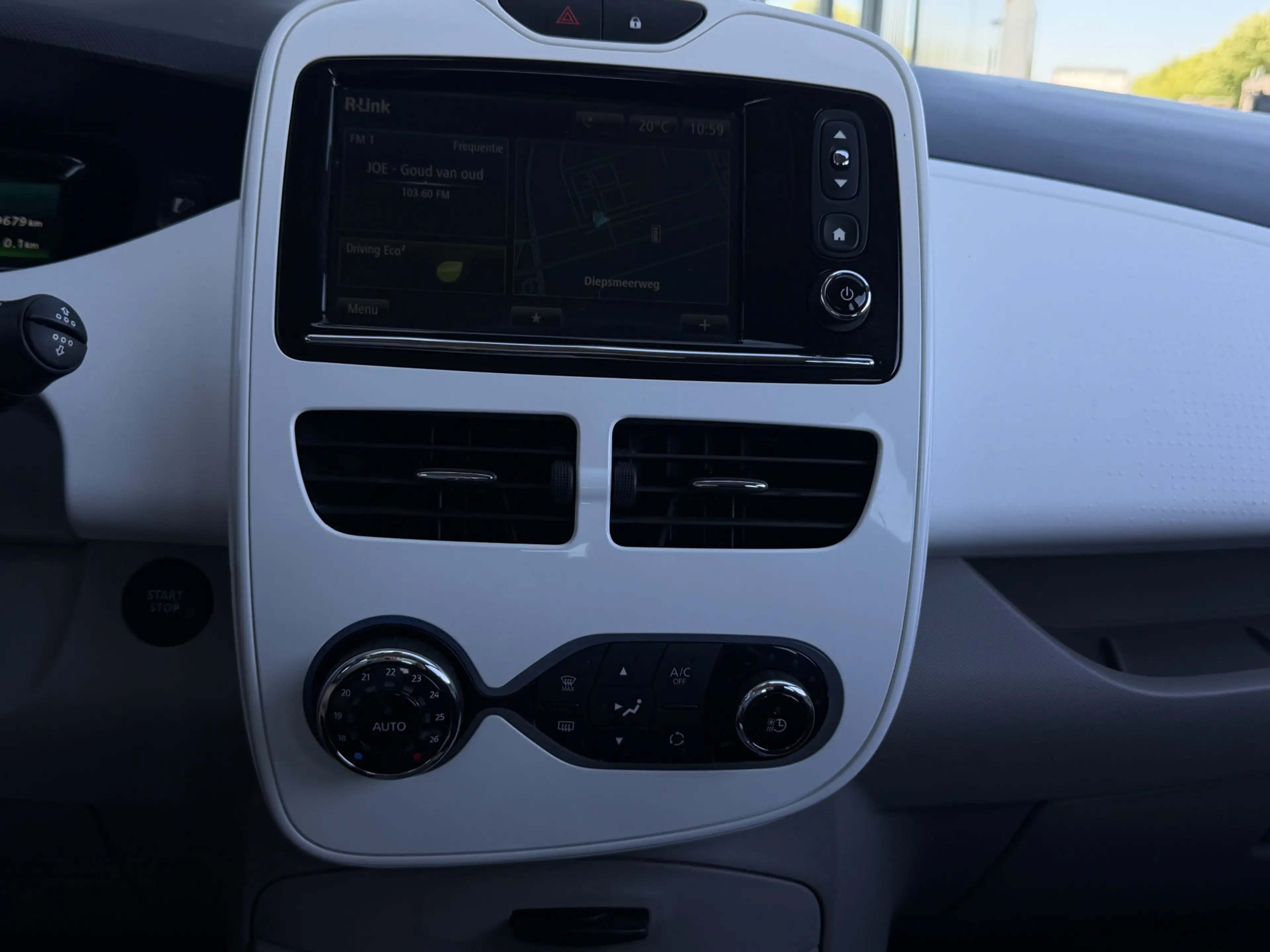 Renault ZOE R90 Life 41 kWh (ex Accu) I Aut. I Clima I Navi — photo 12