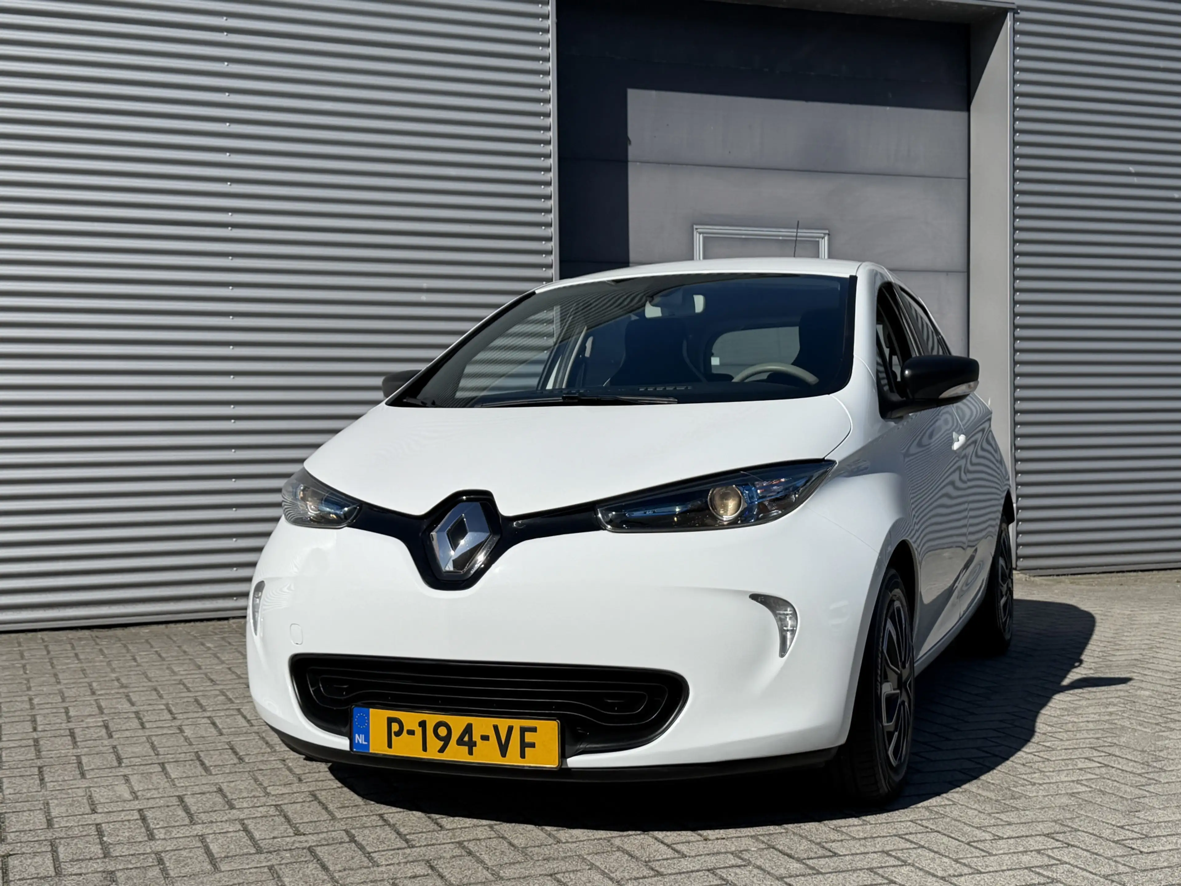 Renault ZOE R90 Life 41 kWh (ex Accu) I Aut. I Clima I Navi — photo 2