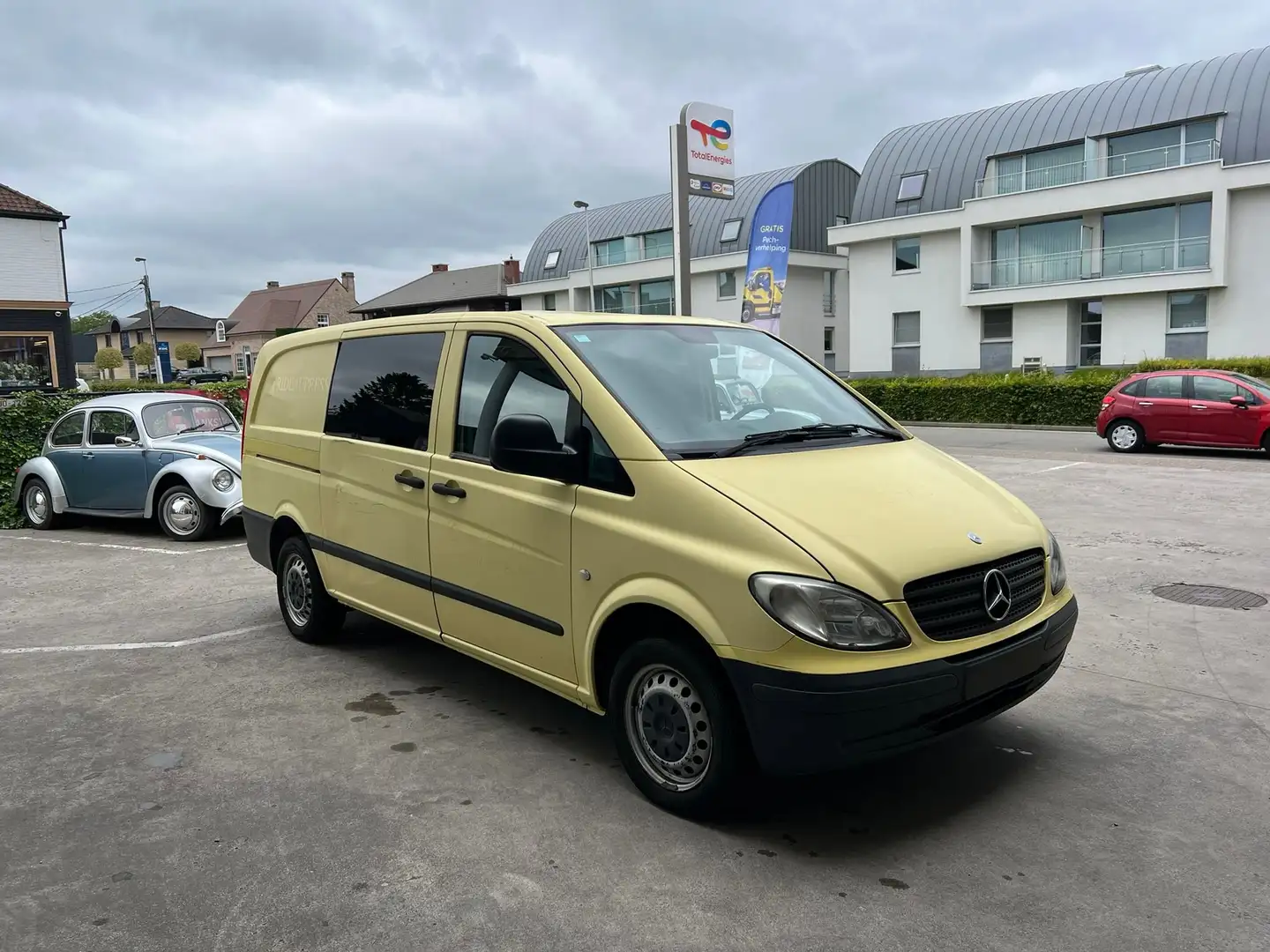 Mercedes-Benz Vito 109 CDI Lang Jaune - 2