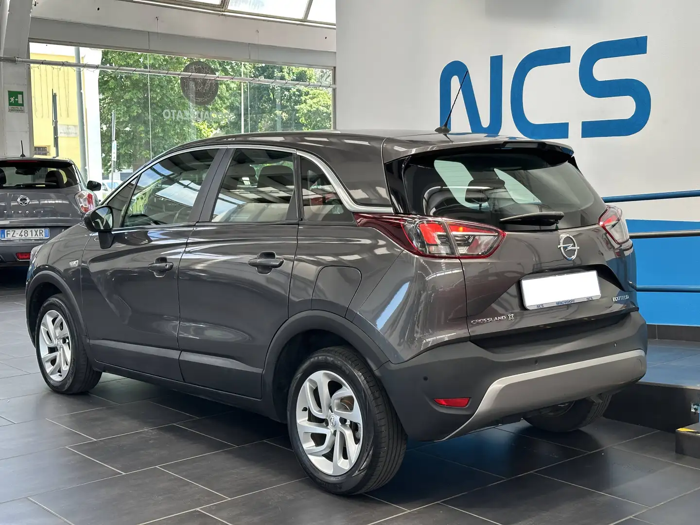 Opel Crossland X 1.5 ecotec Ultimate S&S "10.900 senza vincoli" Grigio - 2