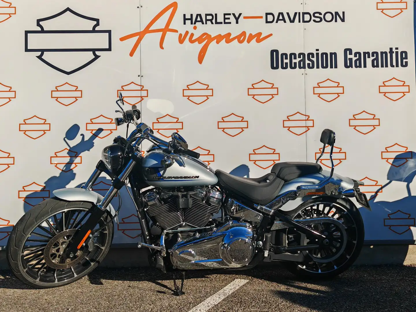 Harley-Davidson Breakout Grau - 2