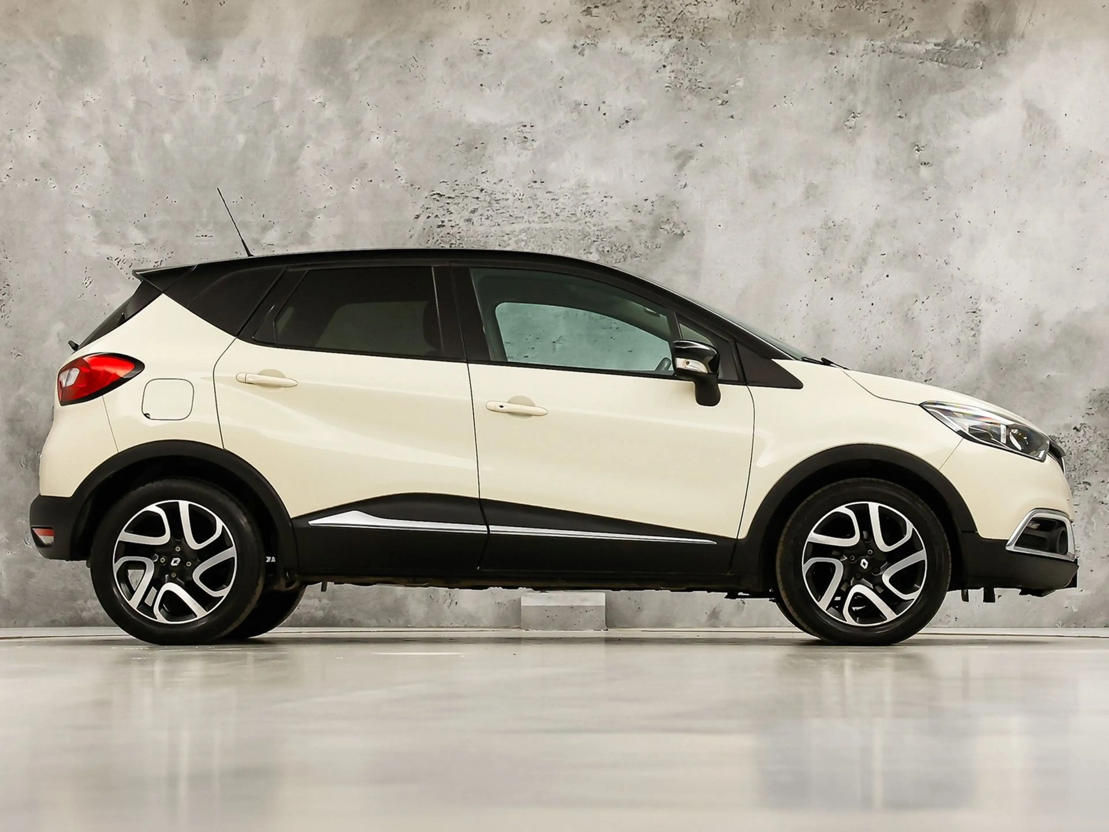 Renault Captur 0.9 TCe Dynamique (NAVIGATIE, CLIMATE, BRUIN LEDER — photo 4