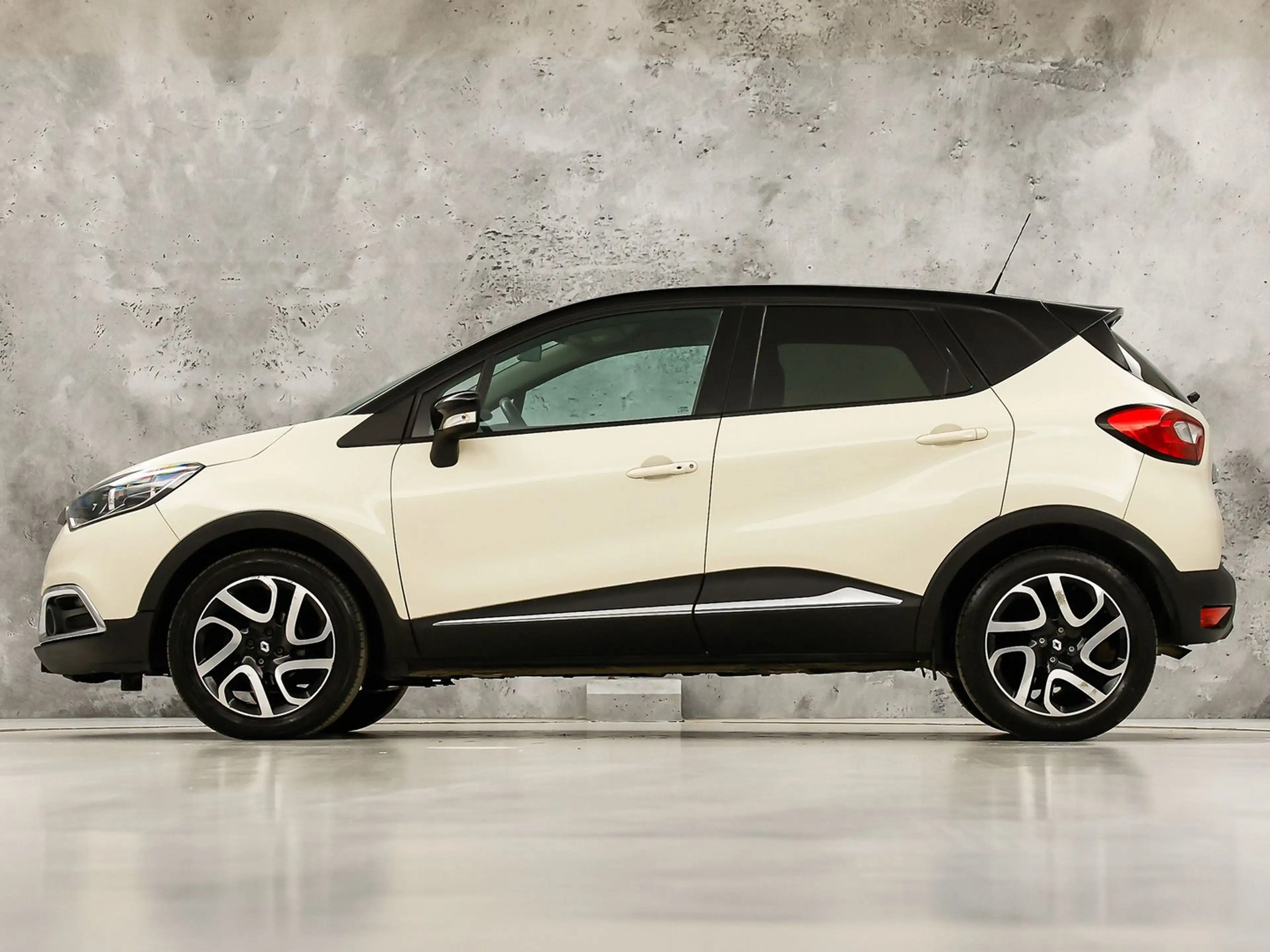 Renault Captur 0.9 TCe Dynamique (NAVIGATIE, CLIMATE, BRUIN LEDER — photo 2