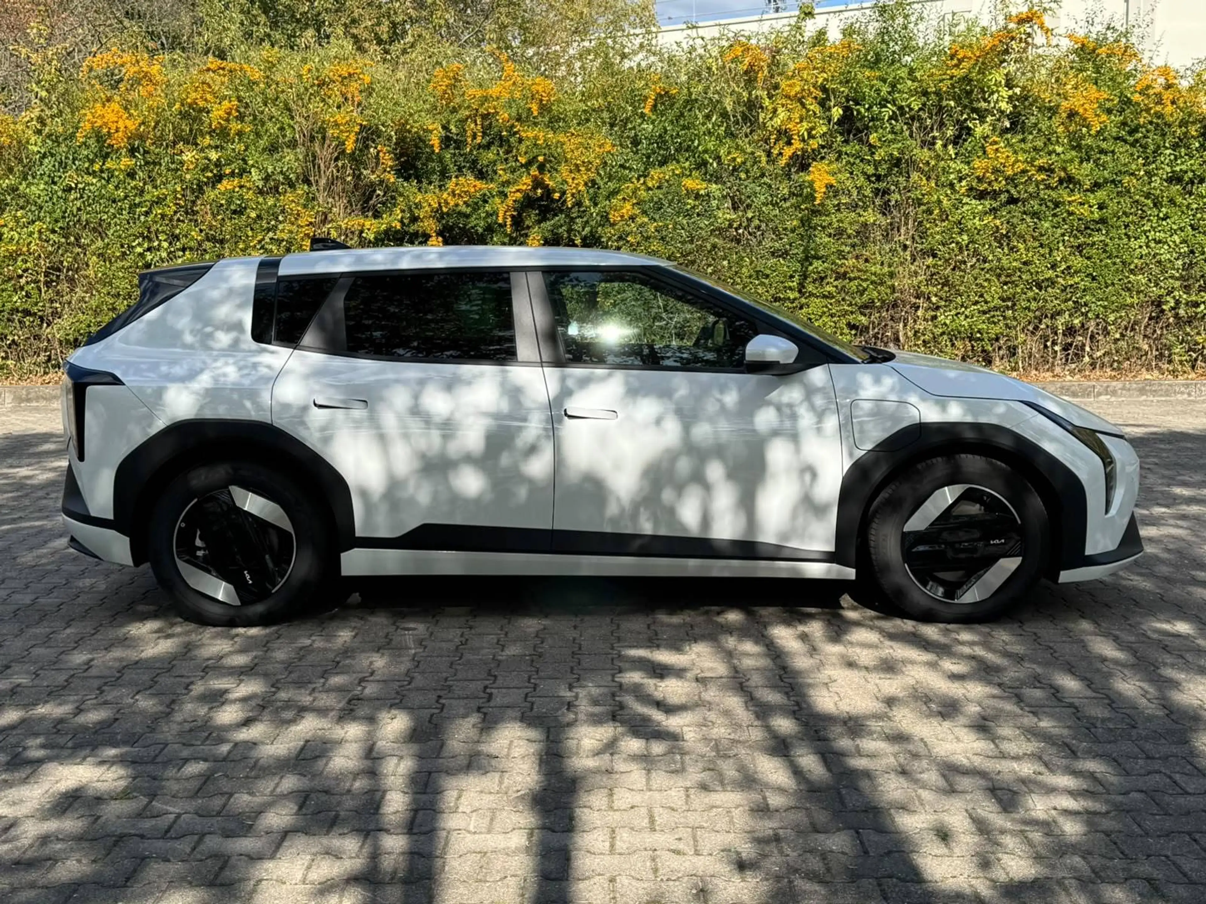 Kia EV4 Hatchback 81,4 kWh FWD Earth |UPG|TECH|WIN| — photo 6