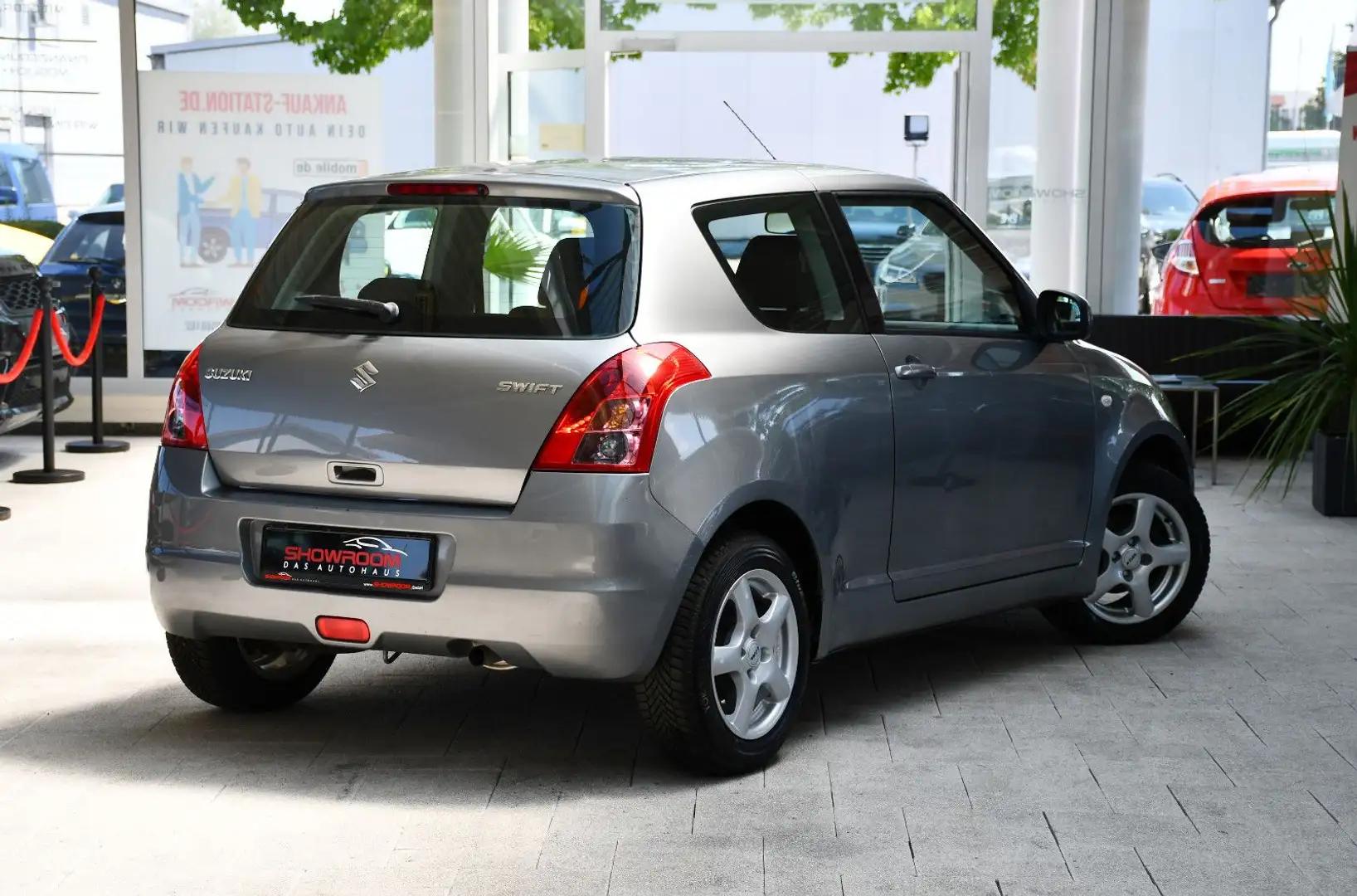 Suzuki Swift Lim. Comfort Modellpflege Klima Isofix Grau - 2