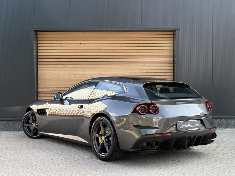 Ferrari GTC4 Lusso GTC4Lusso T 3.9 V8 LIFT|PANO|P.DISPLAY|CARBON — photo 3