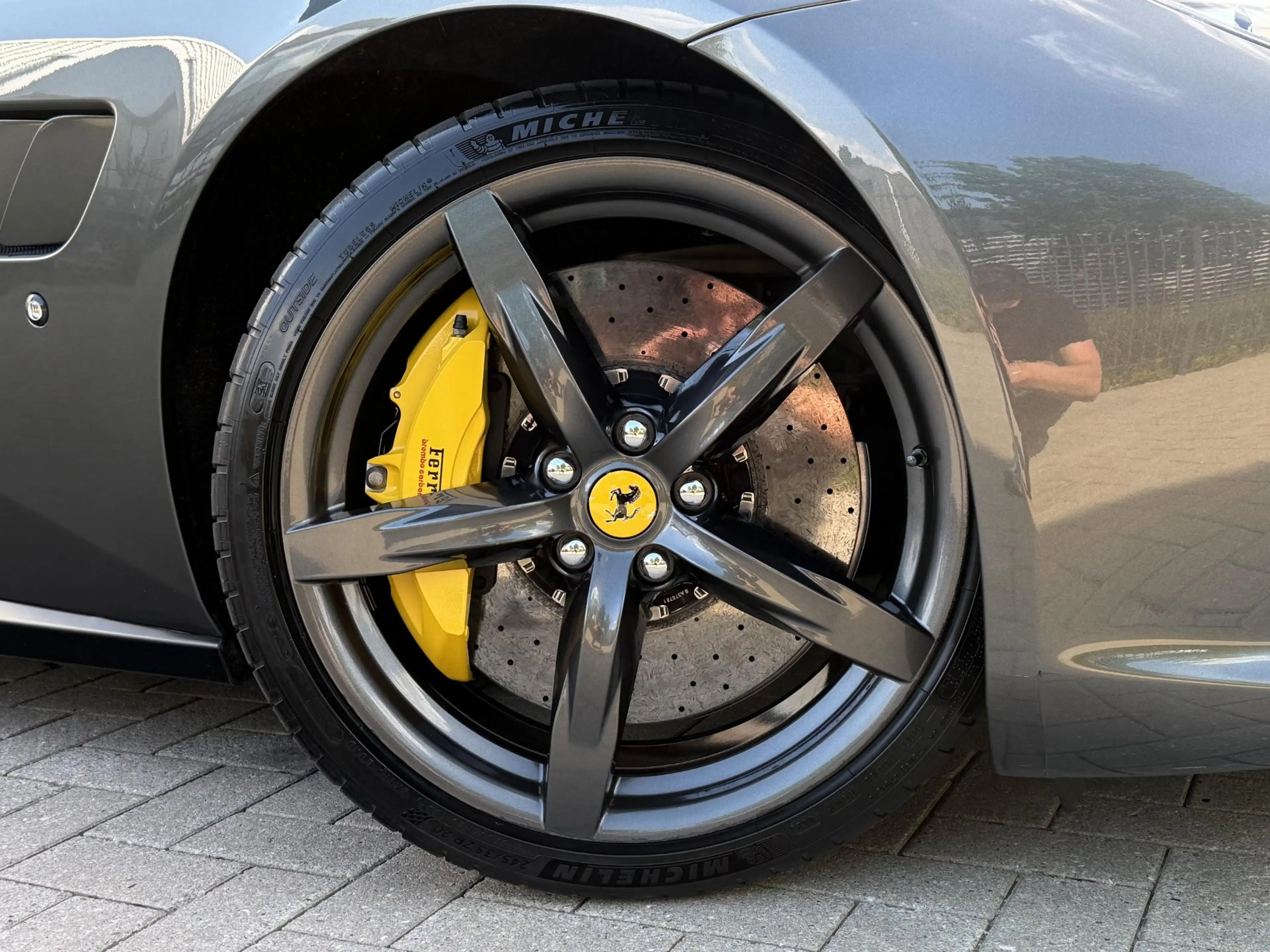 Ferrari GTC4 Lusso GTC4Lusso T 3.9 V8 LIFT|PANO|P.DISPLAY|CARBON — photo 10