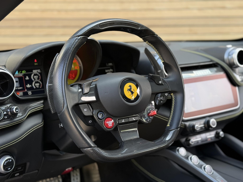 Ferrari GTC4 Lusso GTC4Lusso T 3.9 V8 LIFT|PANO|P.DISPLAY|CARBON — photo 4