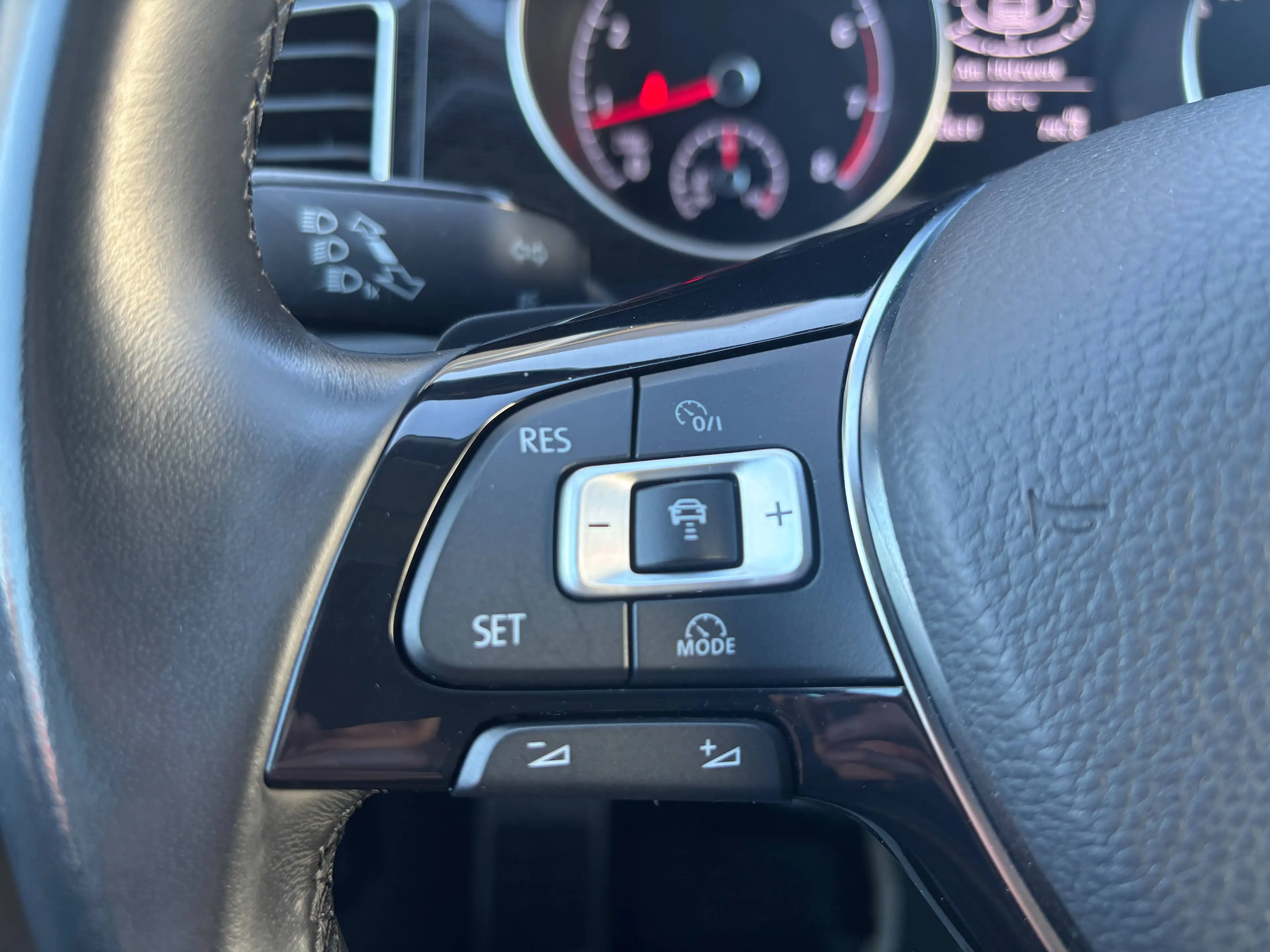 Volkswagen Golf Sportsvan Volkswagen Golf Sportsvan VII Sound DSG ACC Navi PDC — photo 15
