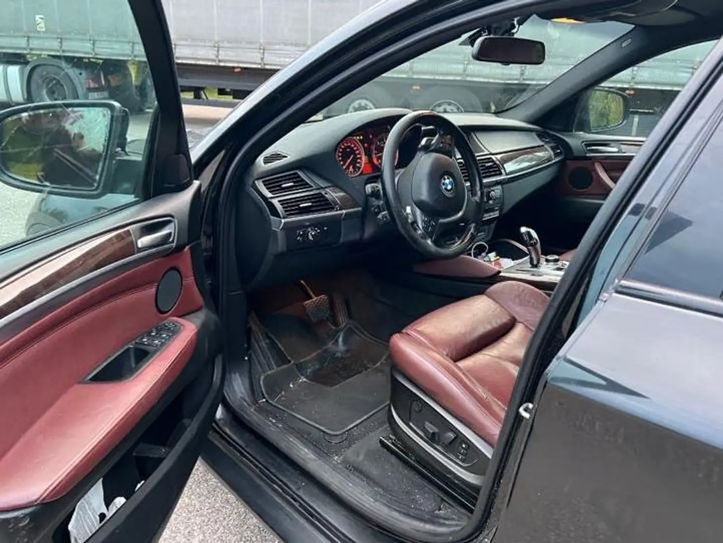 BMW X6 xdrive40d Attiva auto 8m E5 Nero - 2