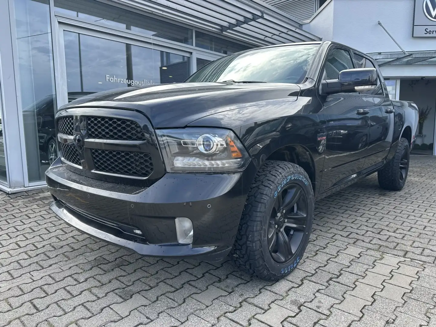 Dodge RAM 1500 HEMI 5.7 CREW CAB SPORT Schwarz - 2