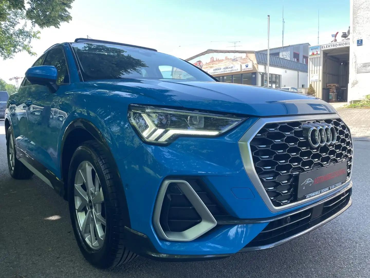 Audi Q3 Sportback 35 TDI S line/Pano/Kam/Nav/ACC/Matr Blauw - 2