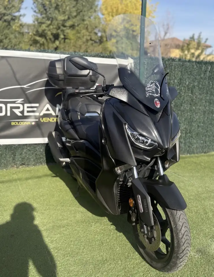 Yamaha X-Max 125