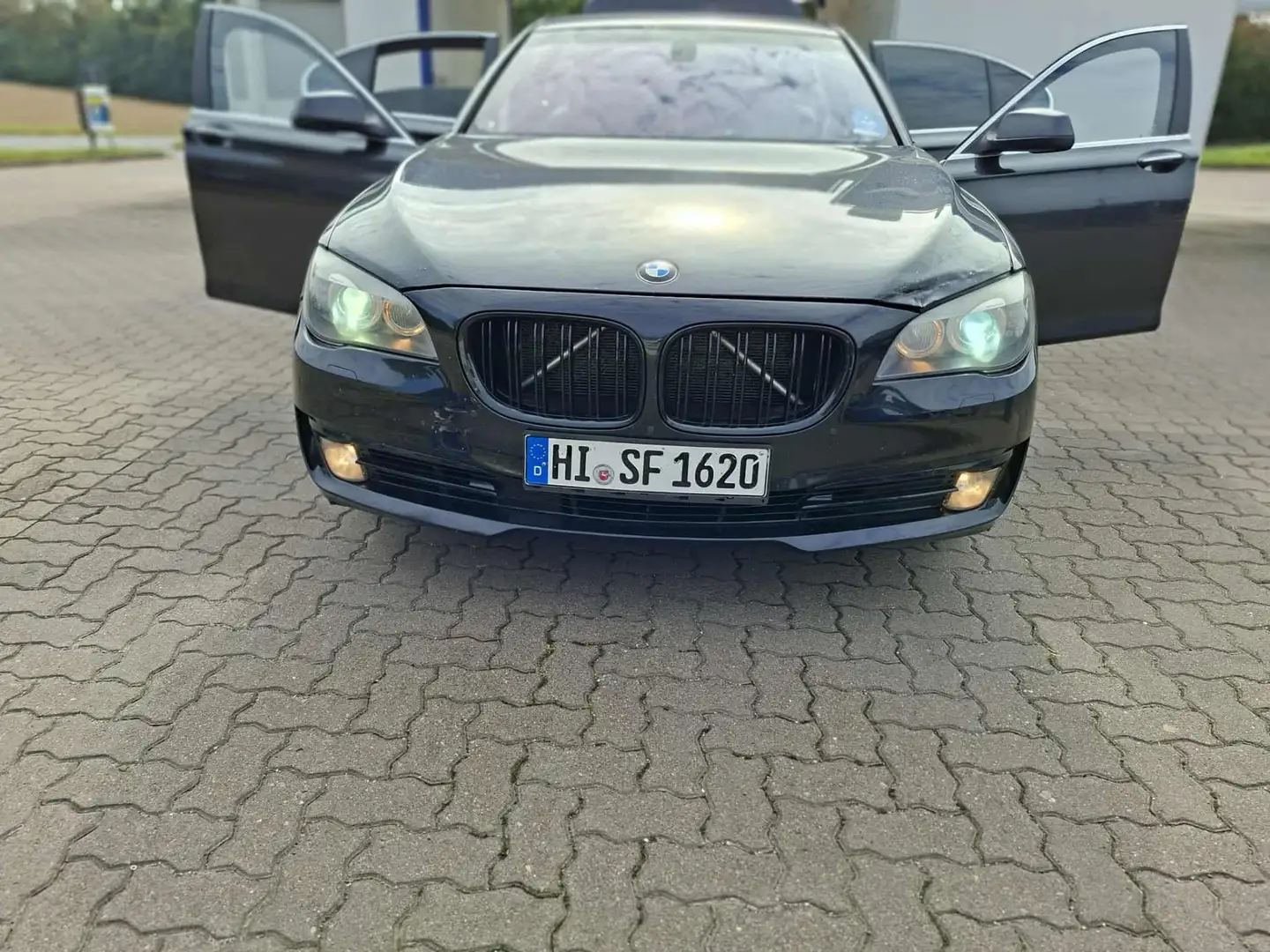 BMW 740 740d xDrive - 1