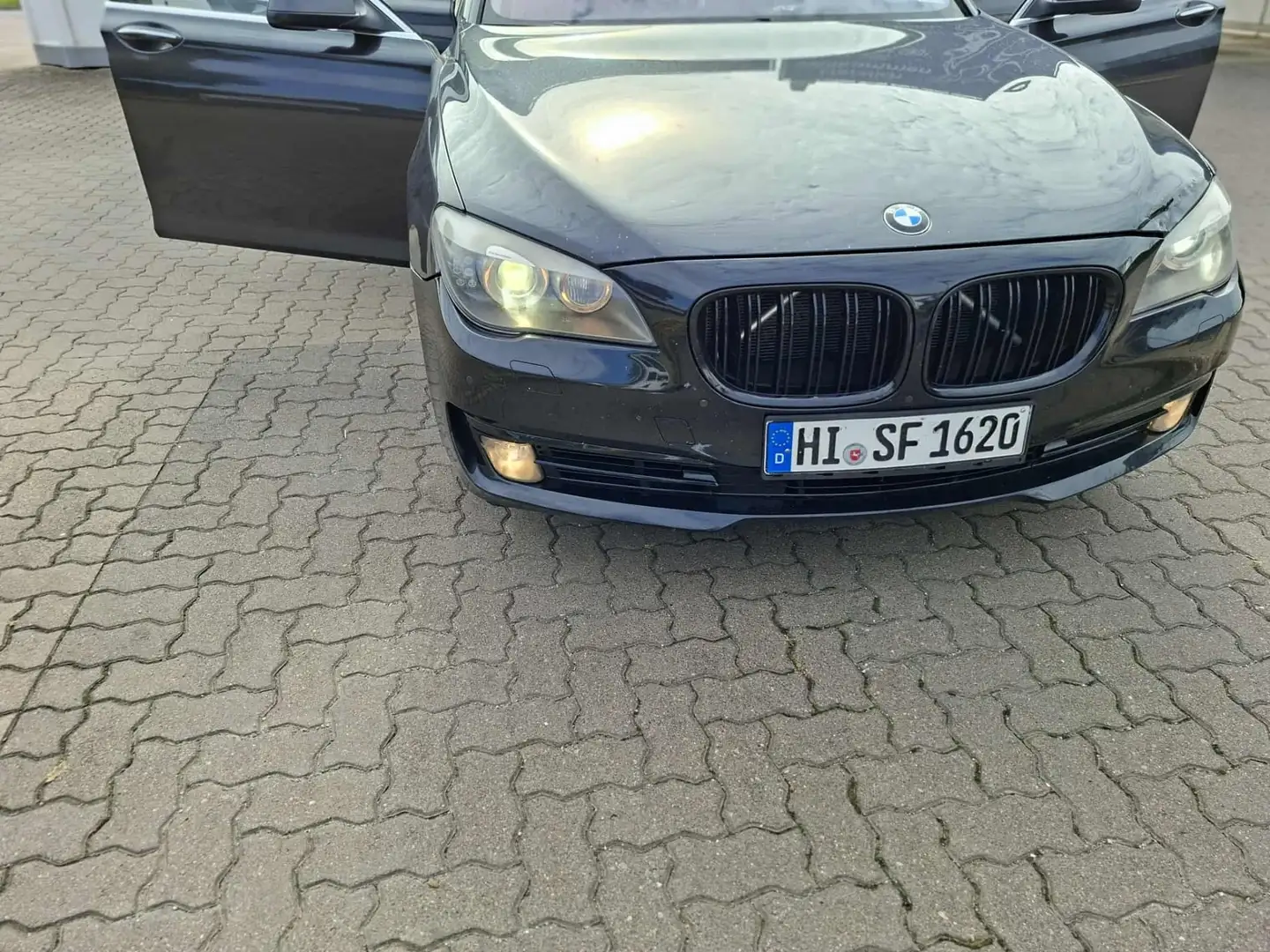 BMW 740 740d xDrive - 2