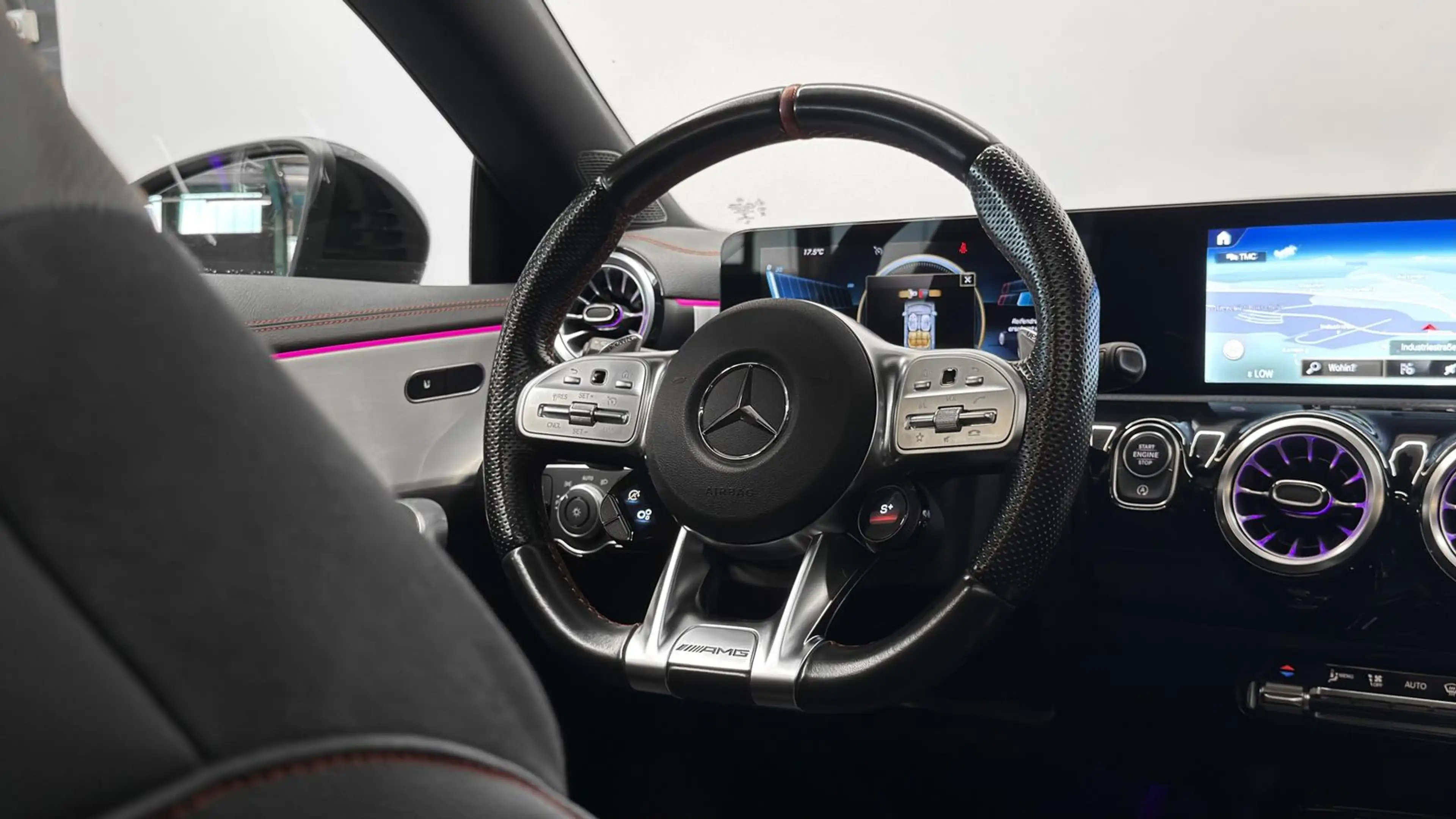 Mercedes-Benz CLA 35 AMG 4M *Aero*Pano*360°*Perf. Lenk*KeyGo* — photo 12