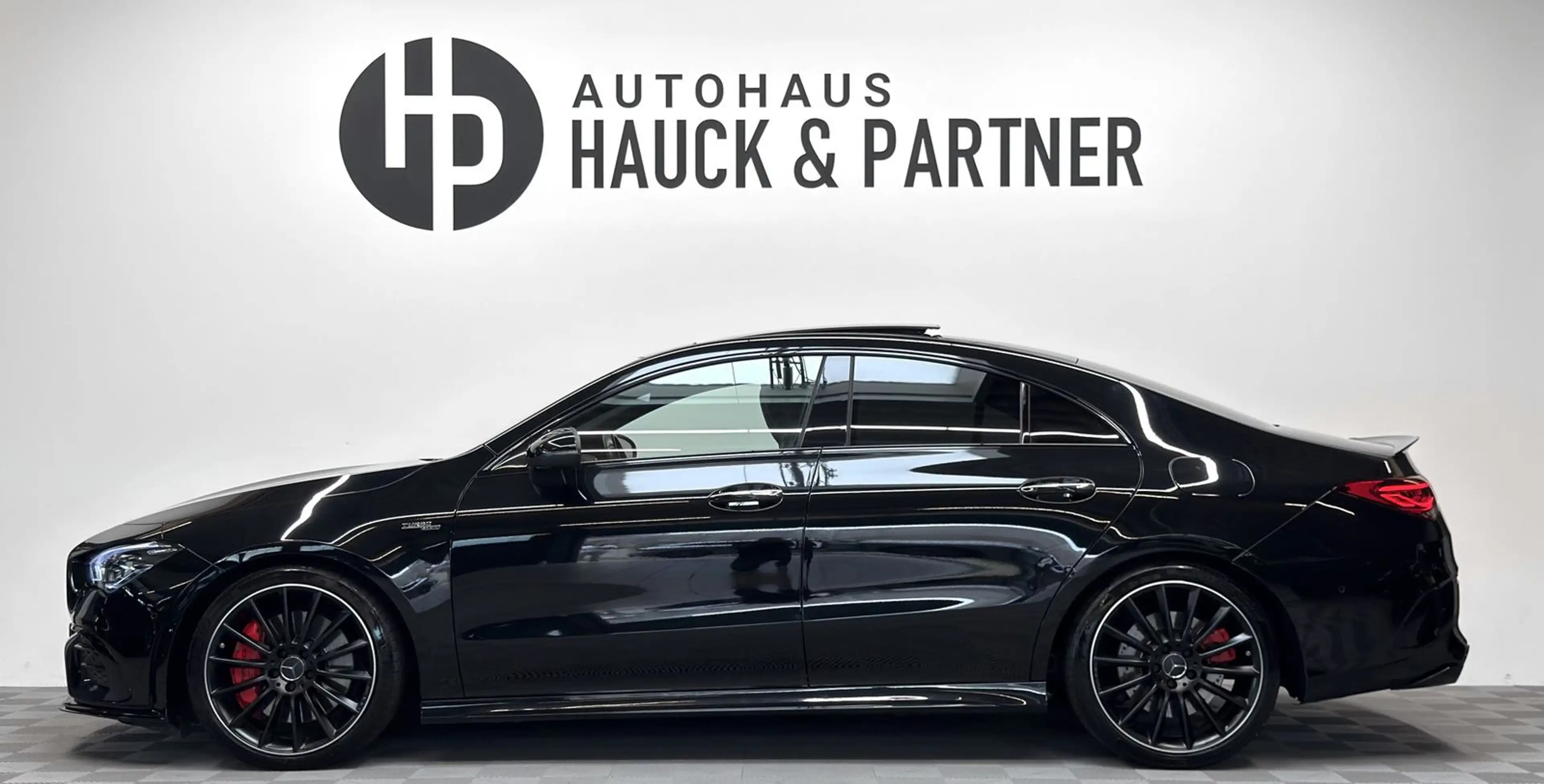 Mercedes-Benz CLA 35 AMG 4M *Aero*Pano*360°*Perf. Lenk*KeyGo* — photo 3