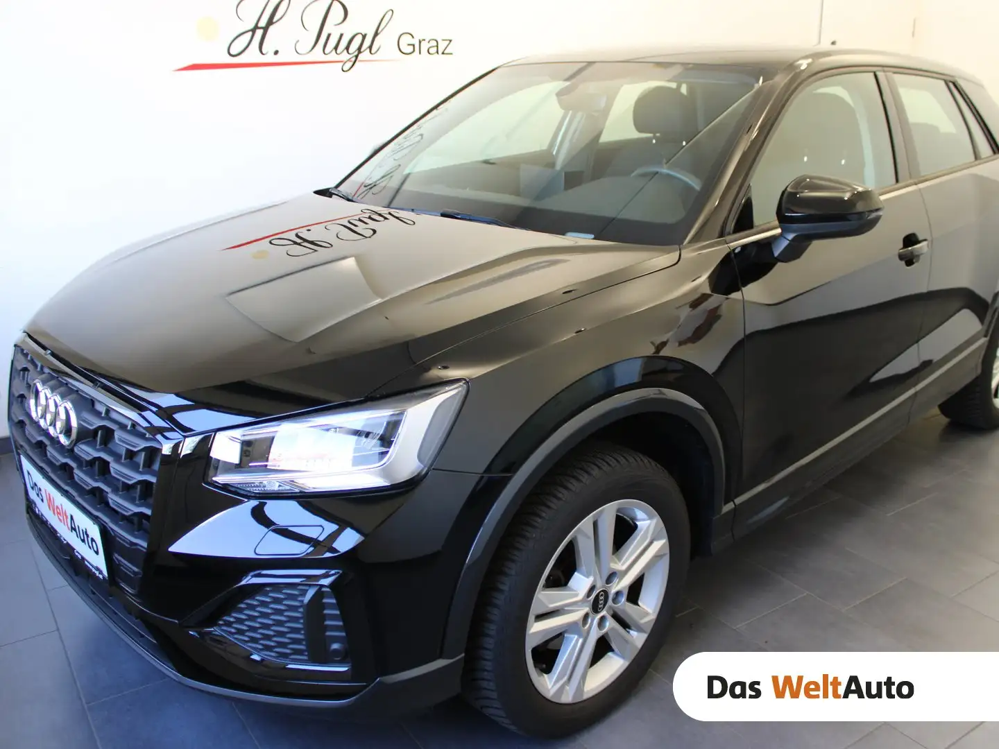 Audi Q2 35 TFSI intense Schwarz - 1