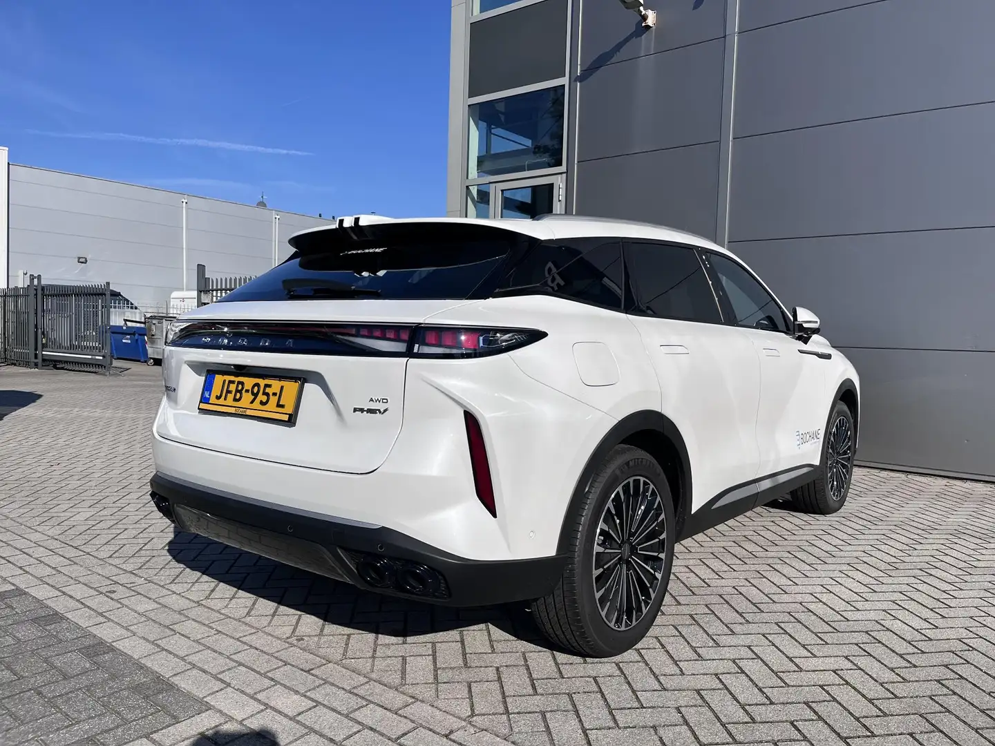 Omoda 9 Premium 395KW Full Options Bílá - 2