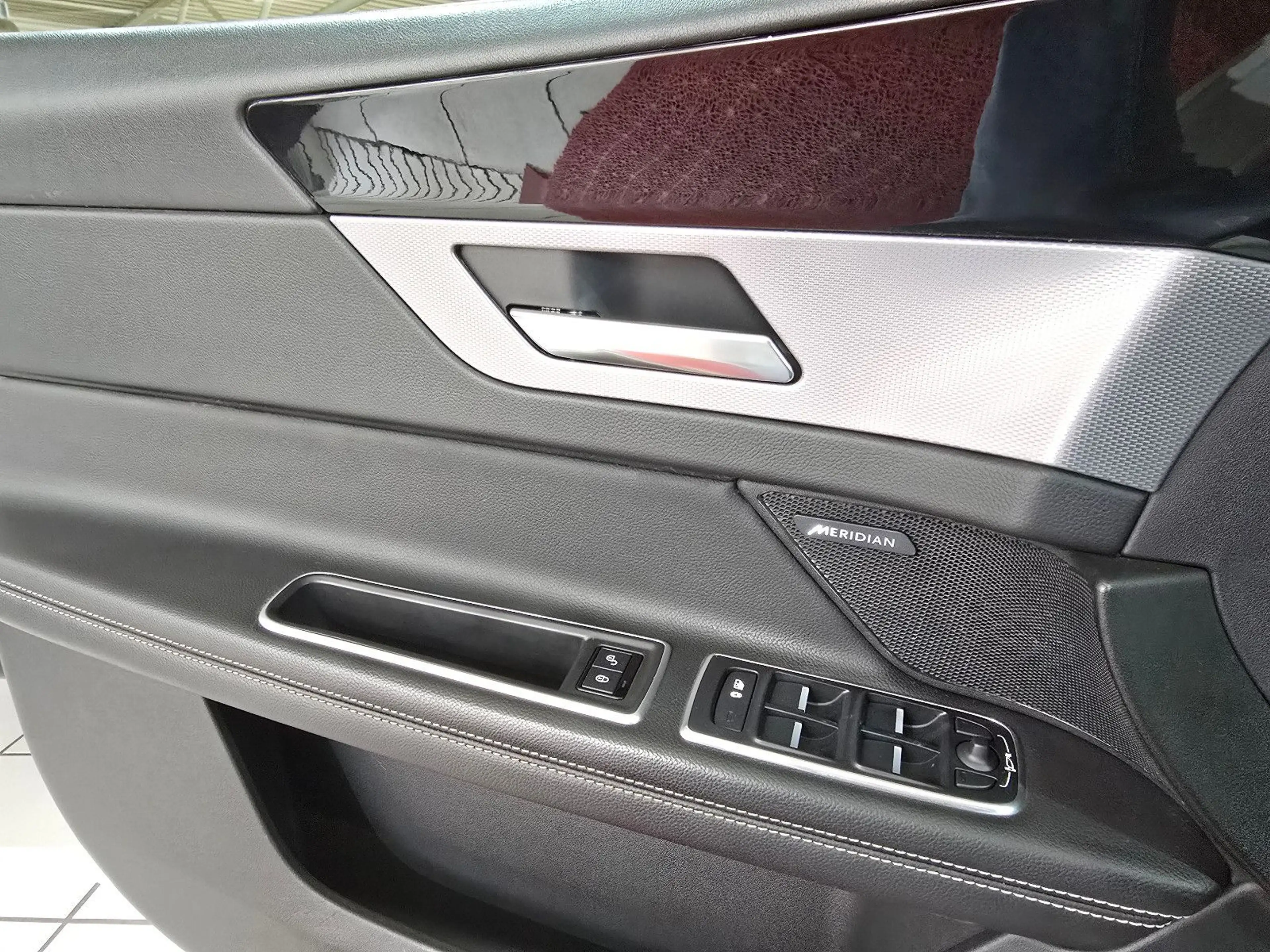 Jaguar XF Sportbrake R-Sport AWD+MERIDIAN+NAVI+KAMERA+ — photo 11