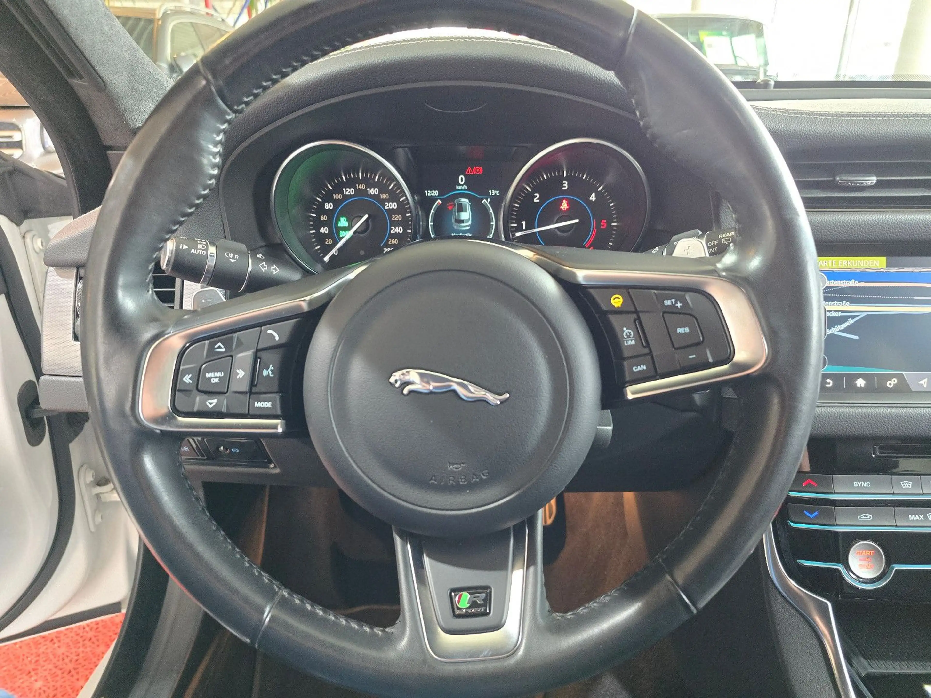 Jaguar XF Sportbrake R-Sport AWD+MERIDIAN+NAVI+KAMERA+ — photo 15